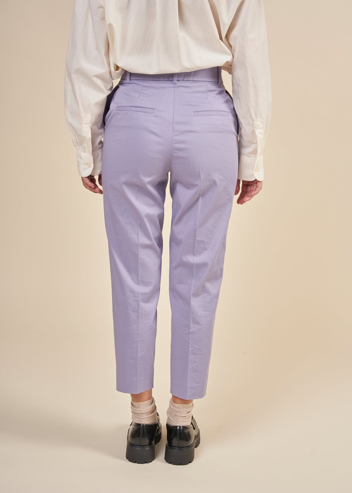 Pantalon à pinces en coton bio | Violet "warmaar light purple stone"