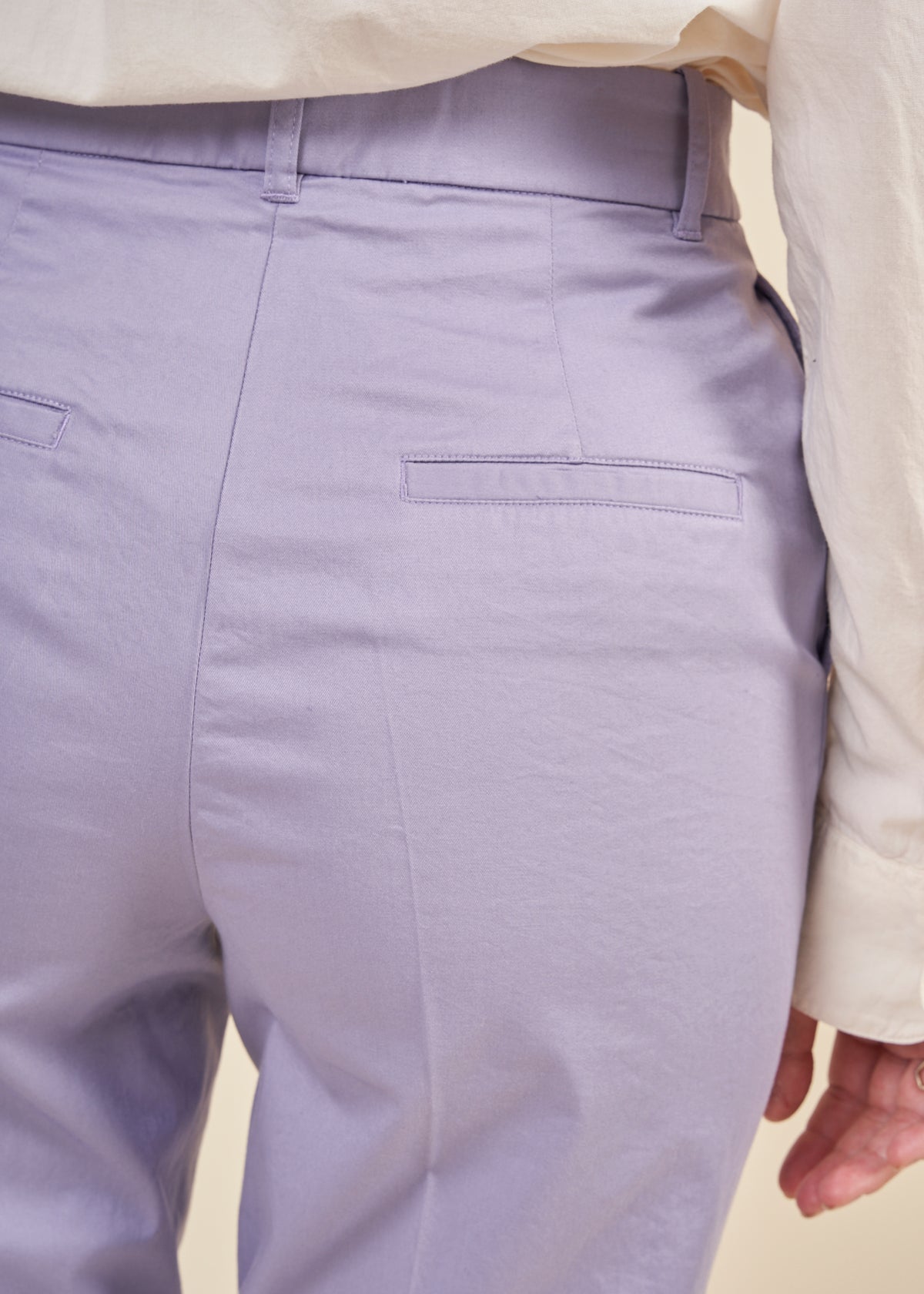 Pantalon à pinces en coton bio | Violet "warmaar light purple stone"