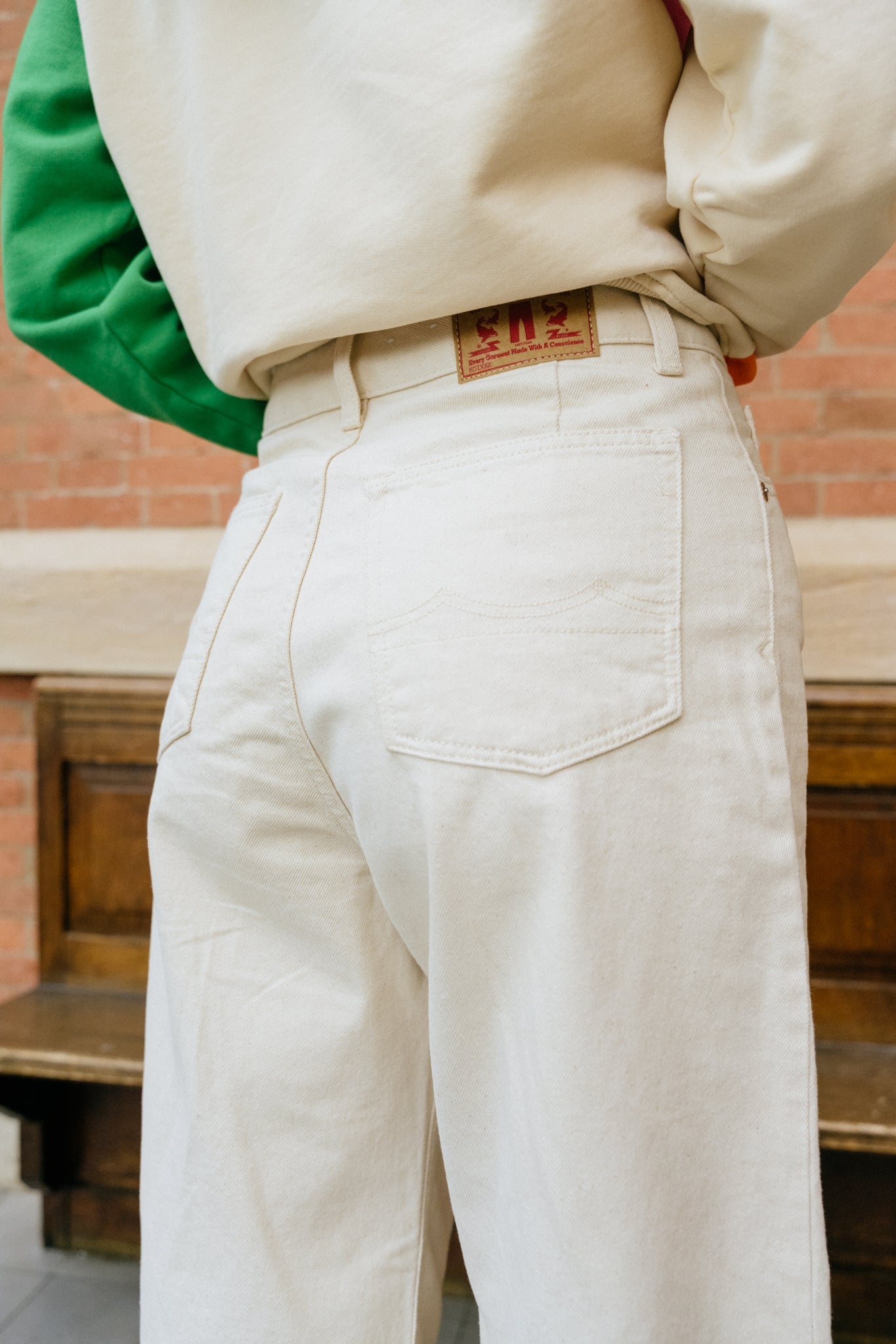 Jean ample en coton recyclé et bio | écru "leila cropped clean recycled ecru"