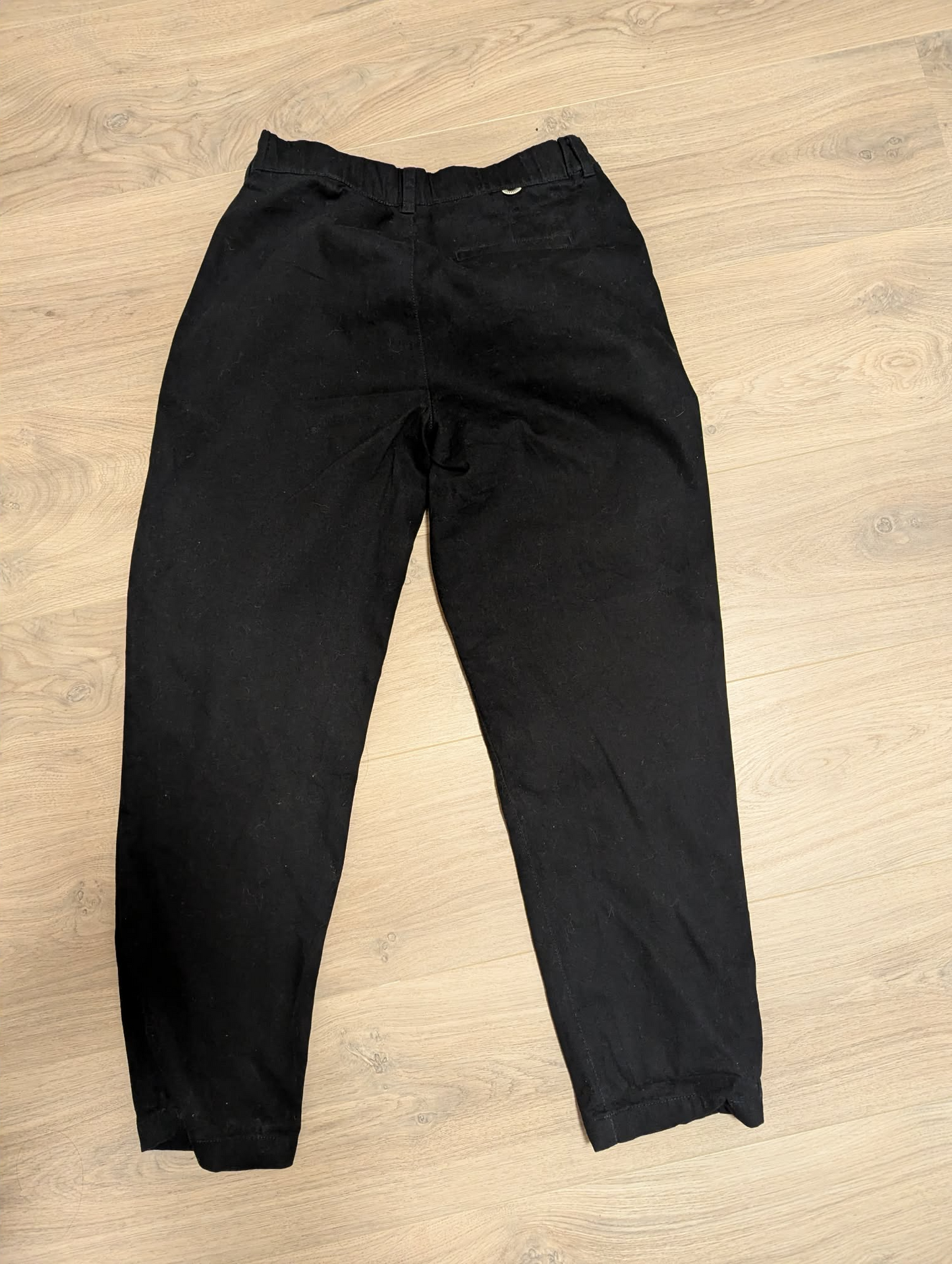 Pantalon droit à pinces en coton bio | noir 'black rina pants'