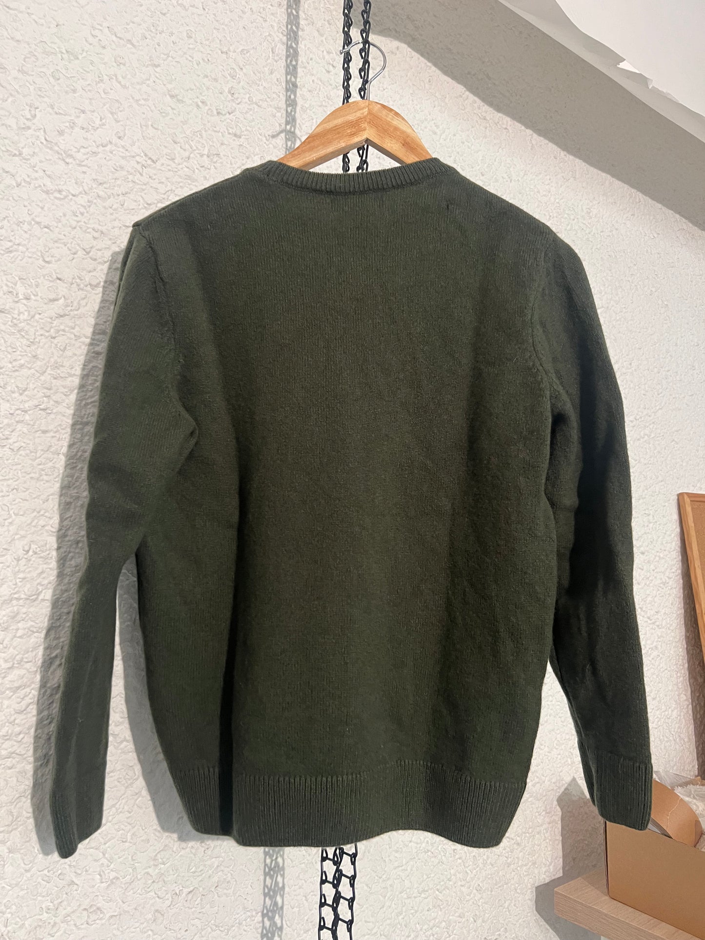 Pull en laine mérinos recyclée | olive