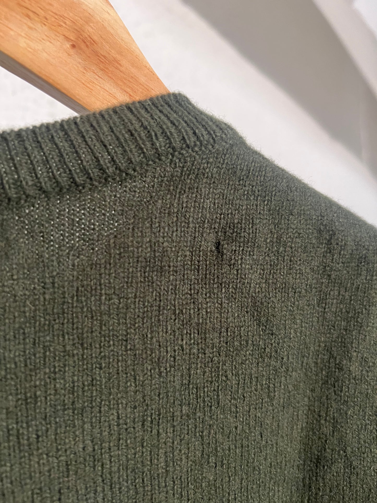 Pull en laine mérinos recyclée | olive