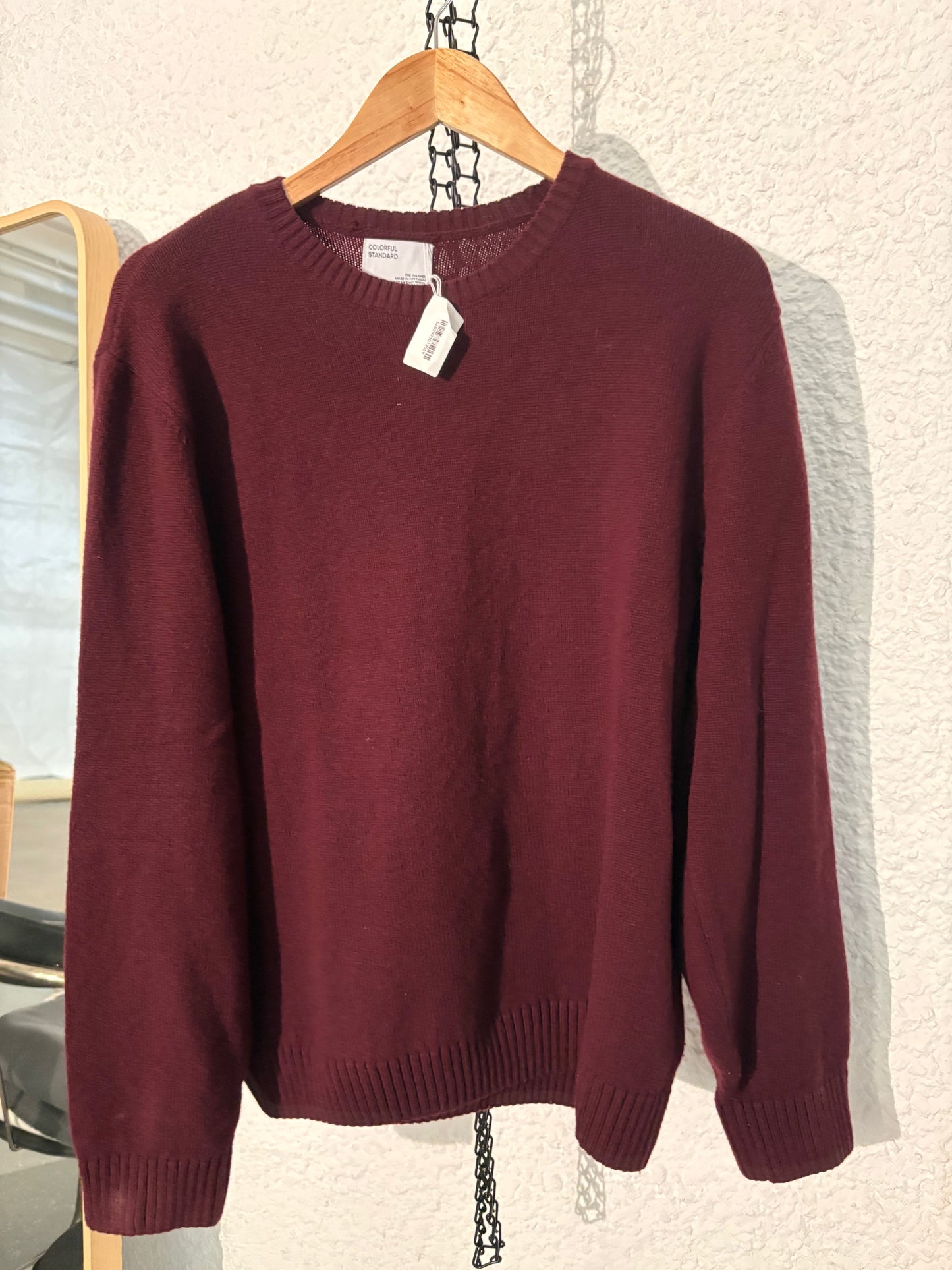 Pull col rond bordeaux en laine mérinos recyclée - oxblood red