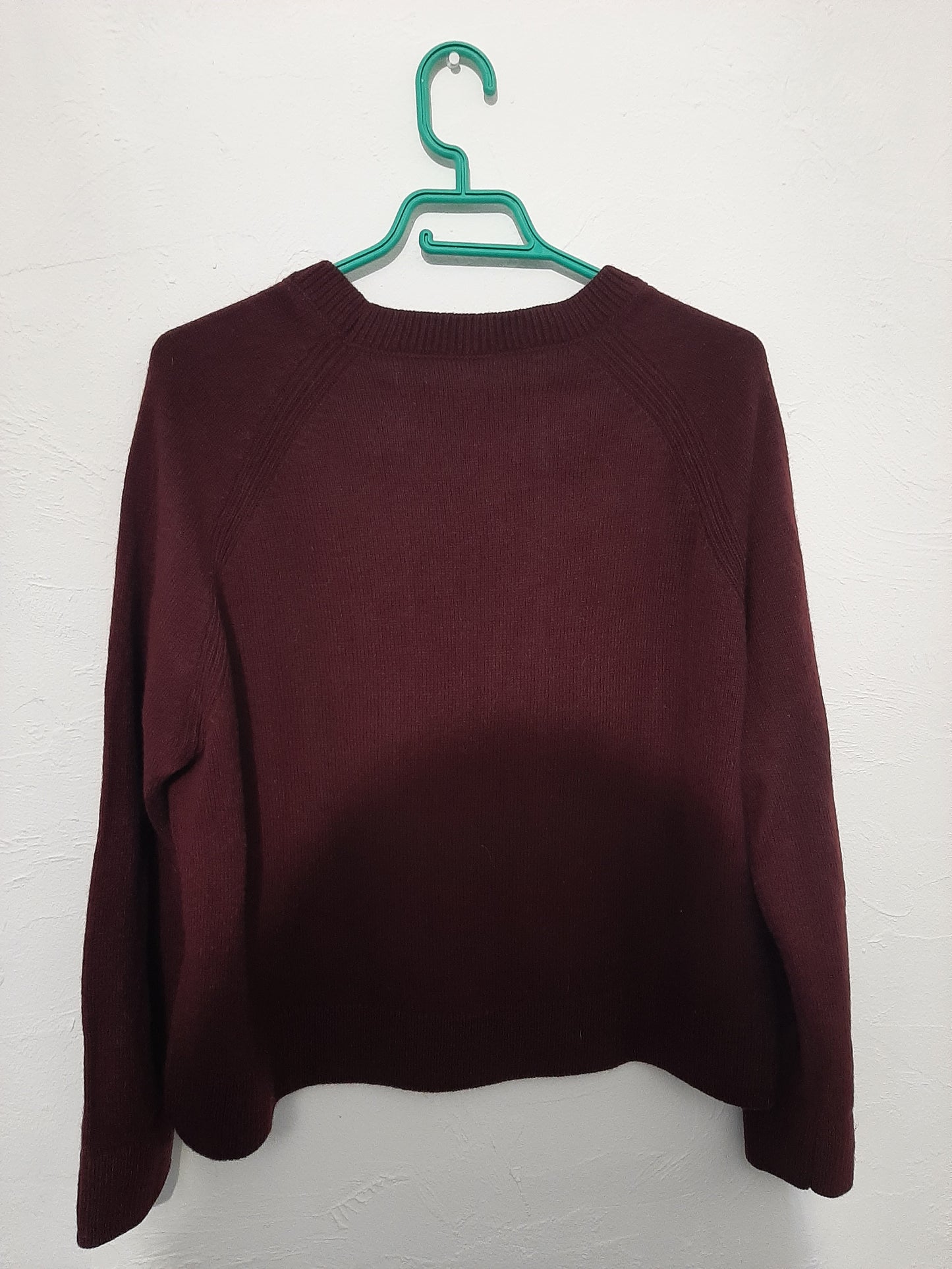 Pull boxy en laine mérinos recyclée | bordeaux