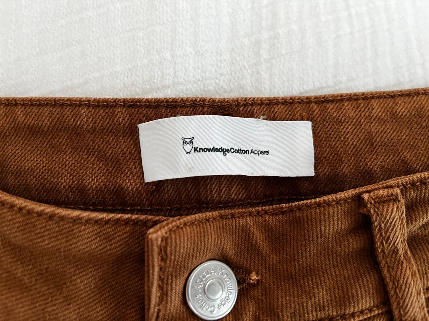 pantalon marron Knowledge Cotton Apparel