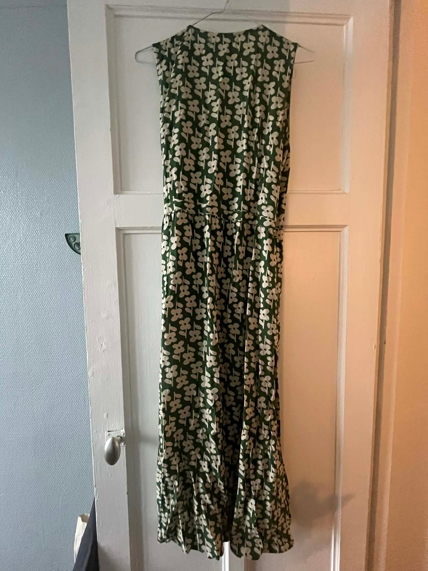 Robe verte à motifs fleuris en ecovero - daisy amapola dress