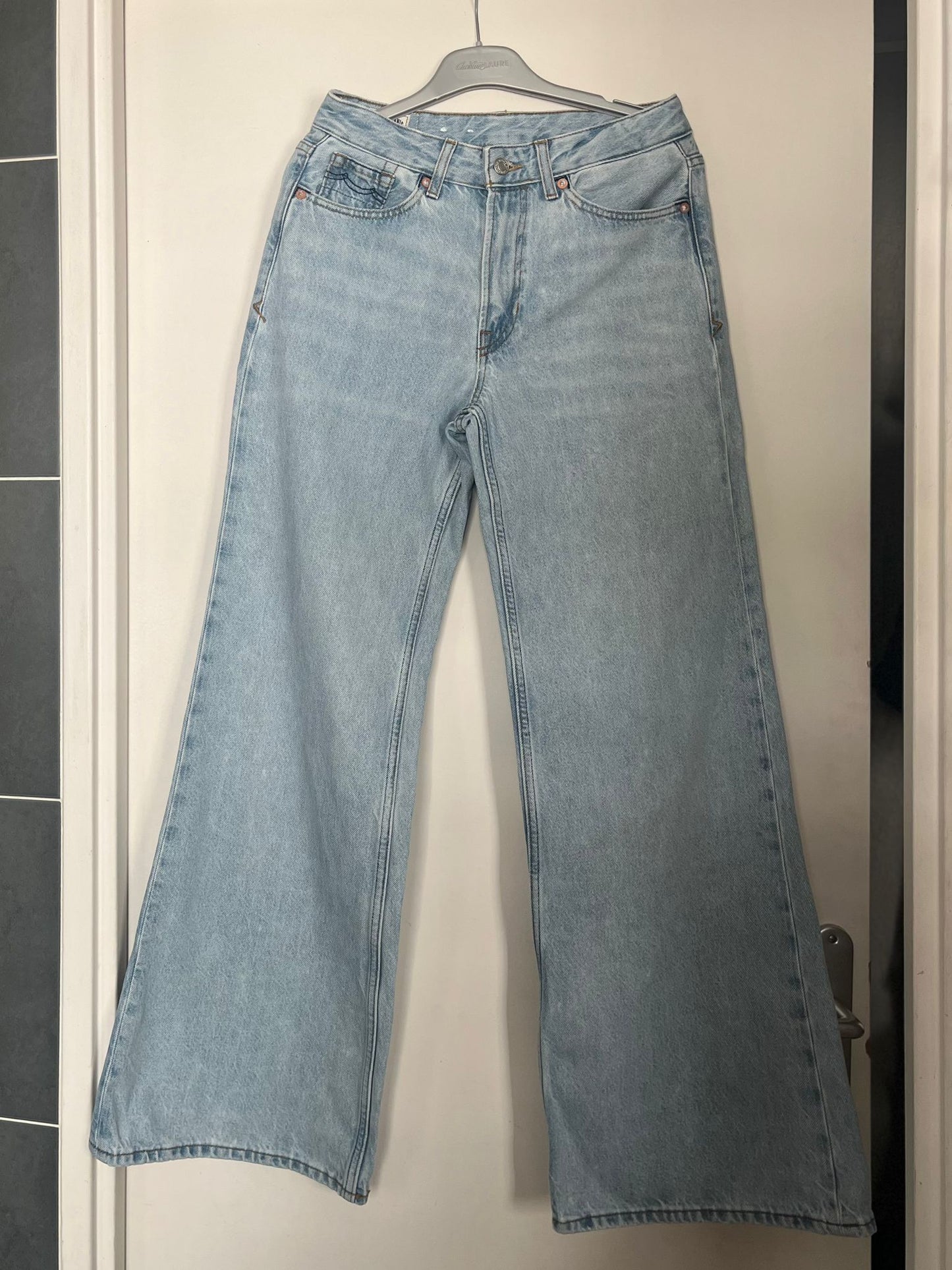 Jean évasé en coton bio | bleu délavé 'jane blue reef super light used'