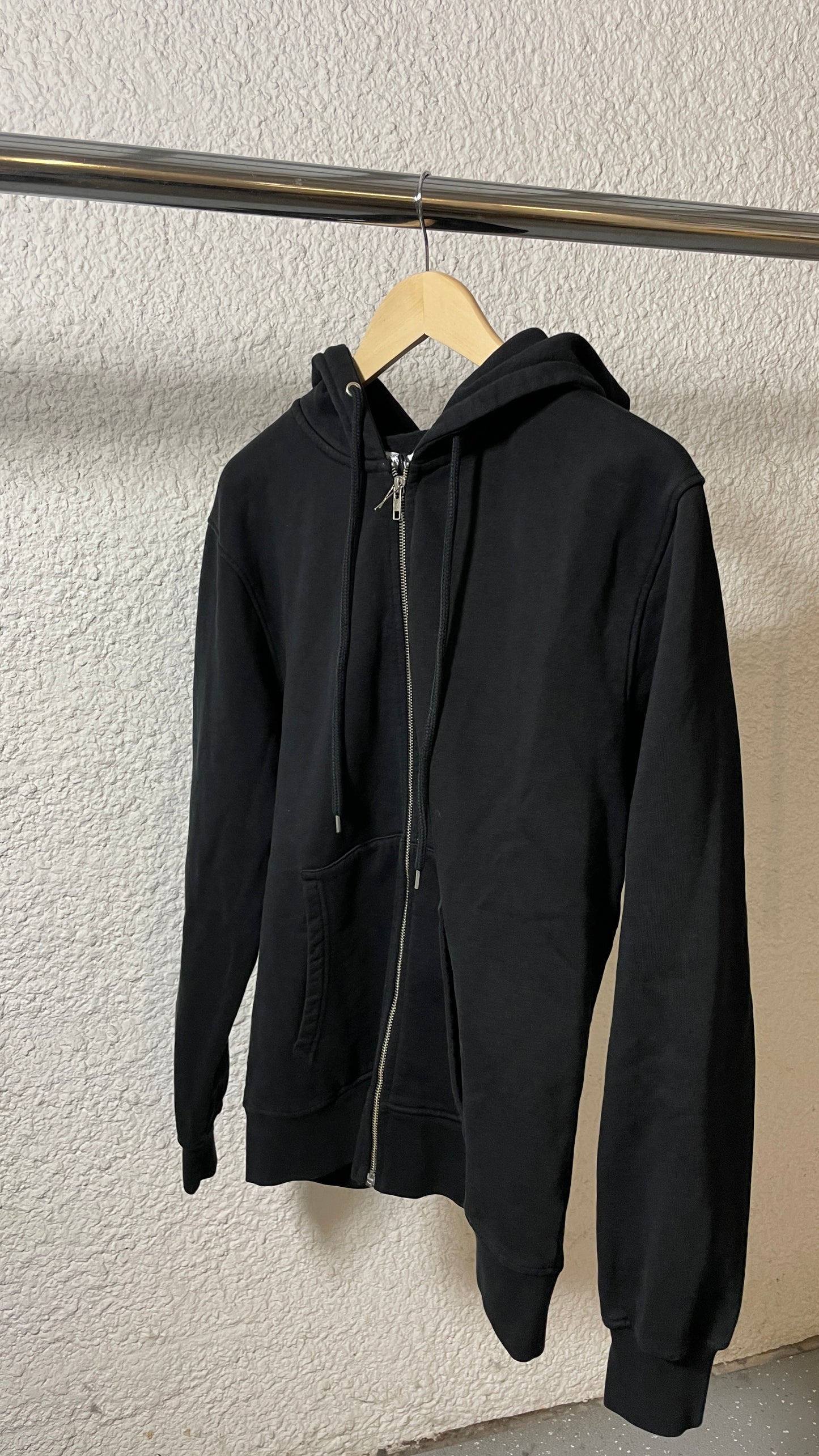 Sweat à capuche zippé en coton bio | noir 'Deep Black'