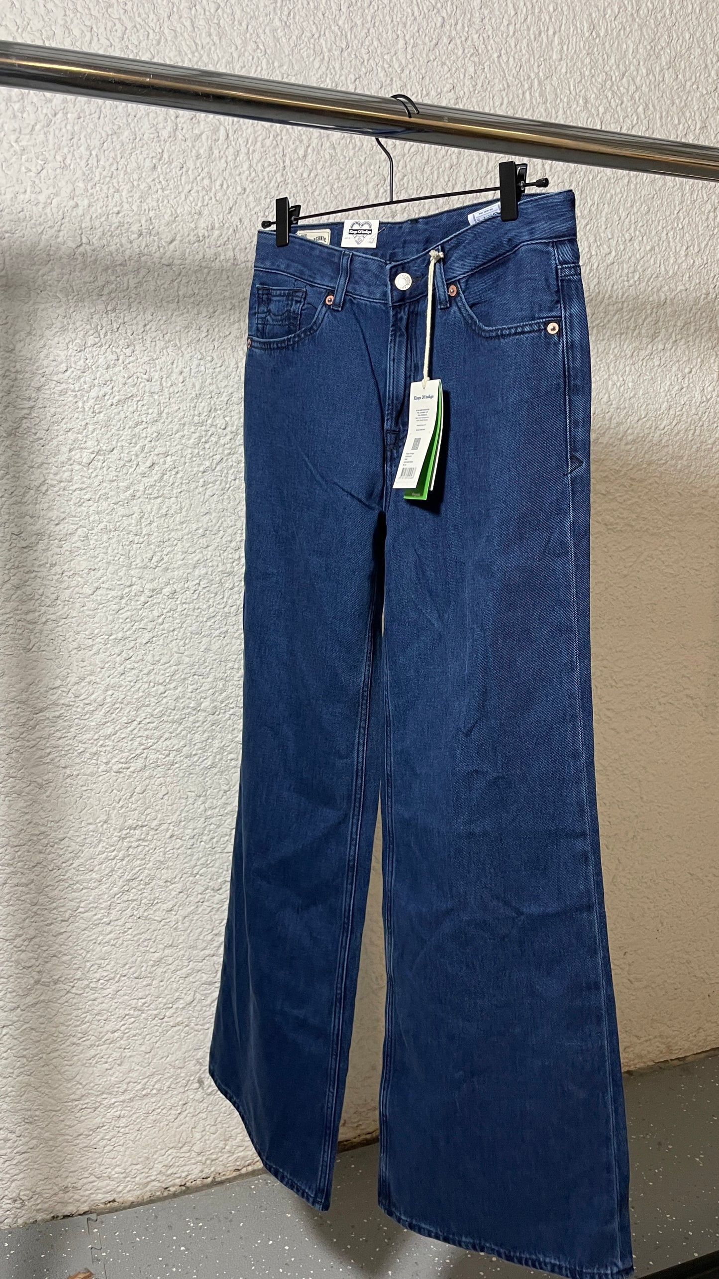 Jean évasé en coton bio | bleu 'jane - alex dark worn'