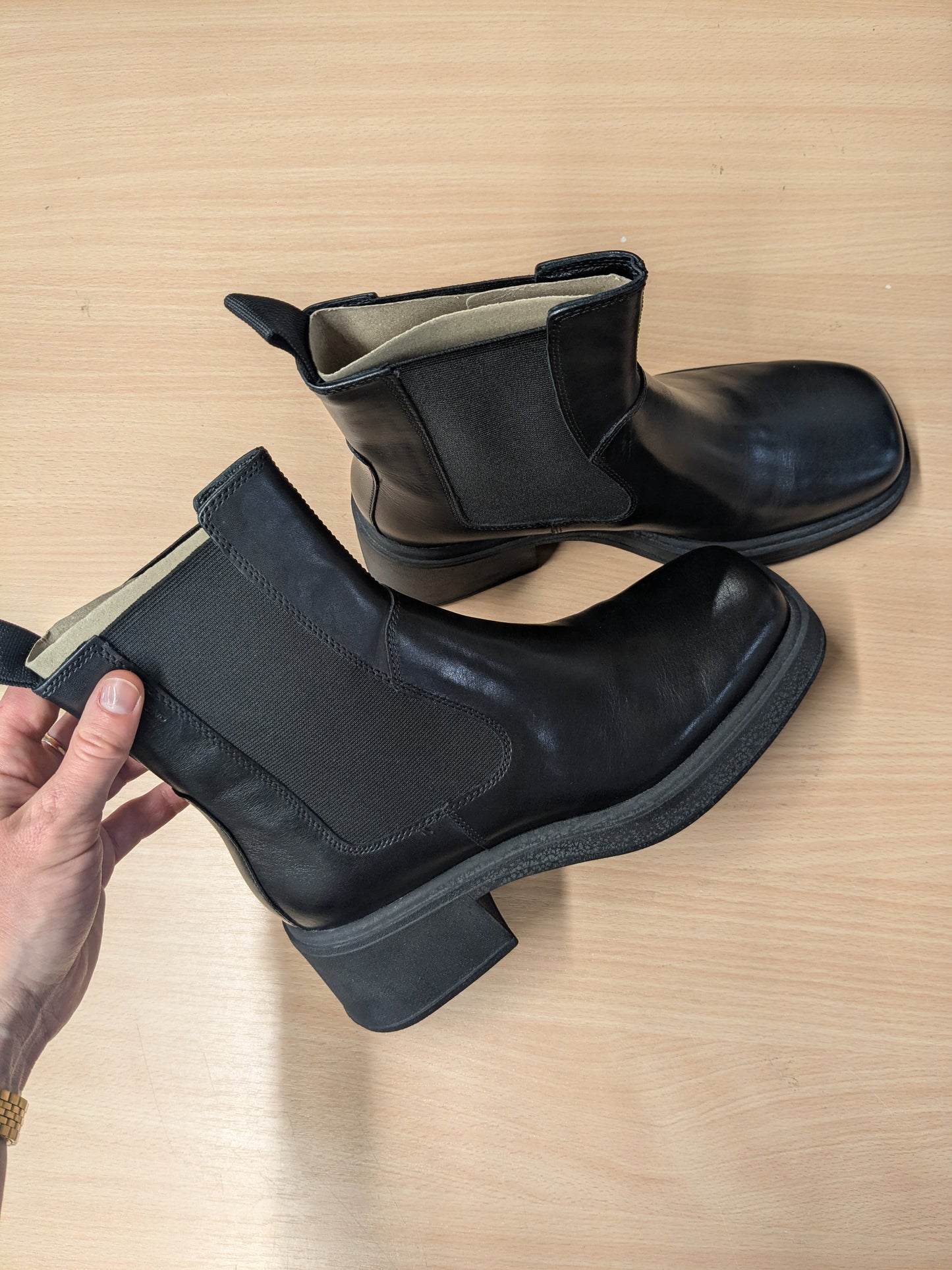 Bottines Chelsea en cuir certifié | Noir 'dorah black'