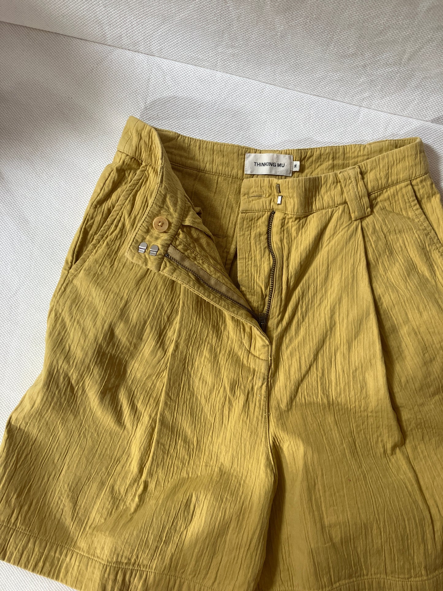 Short moutarde