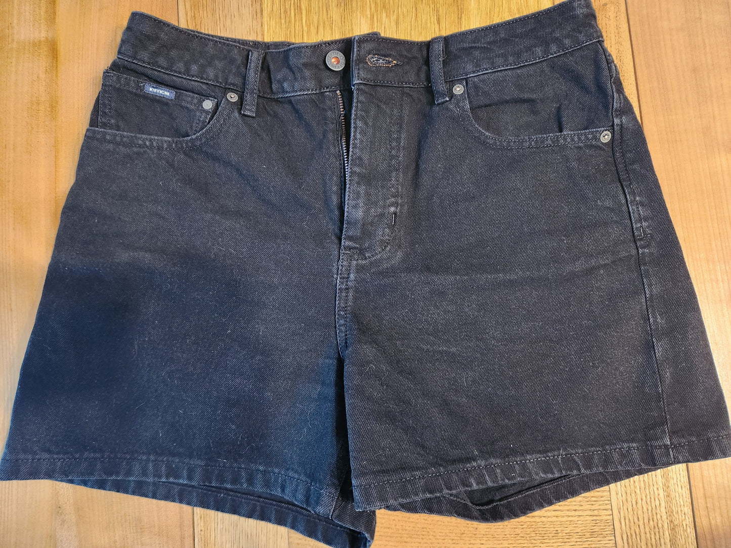 Short en jean noir en coton bio - demi short washed black