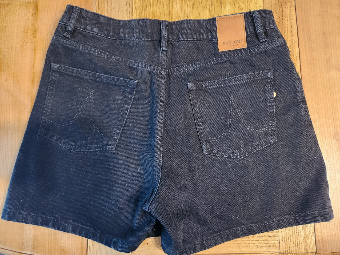 Short en jean noir en coton bio - demi short washed black