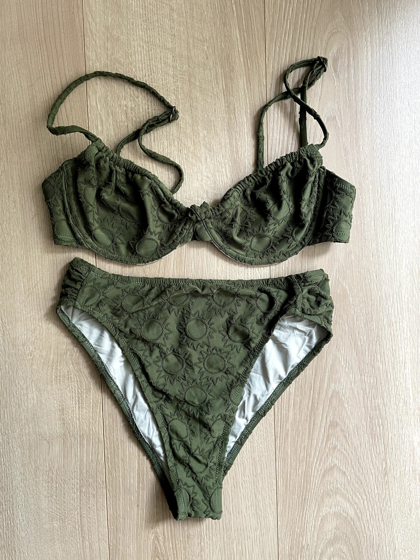 Haut de maillot vert texturé en recyclé - guanaco