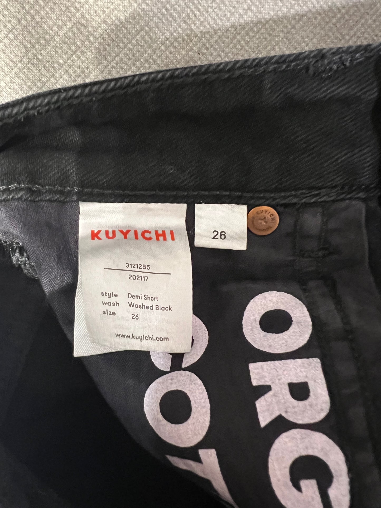 Short en jean noir en coton bio - demi short washed black