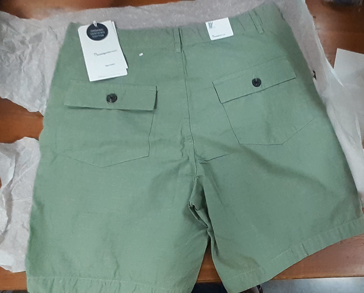 Short homme vert d'eau