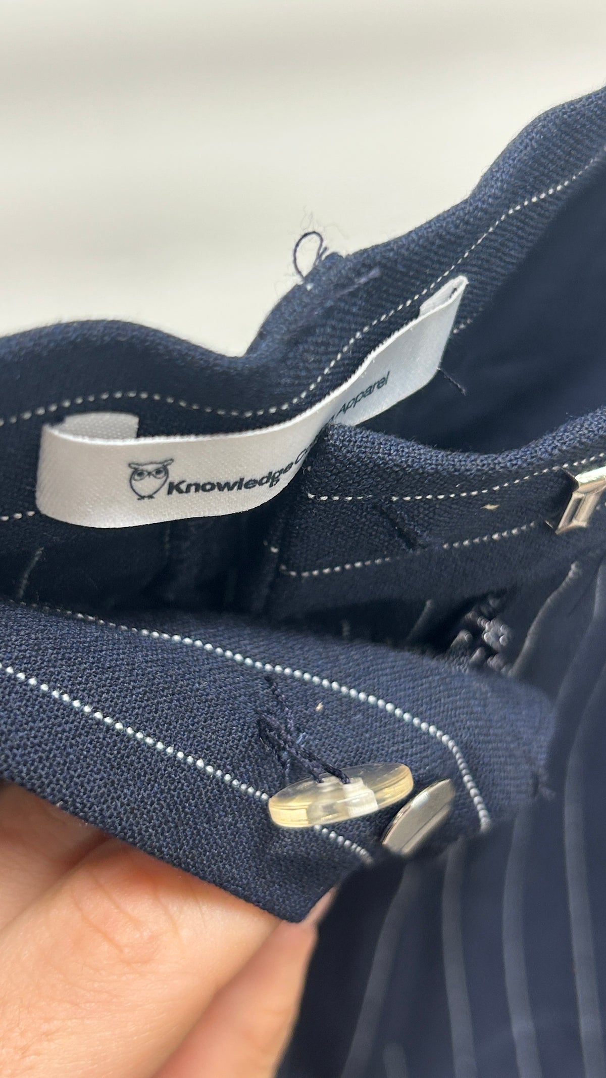 Short large à rayures bleu nuit en matière recyclée - Posey