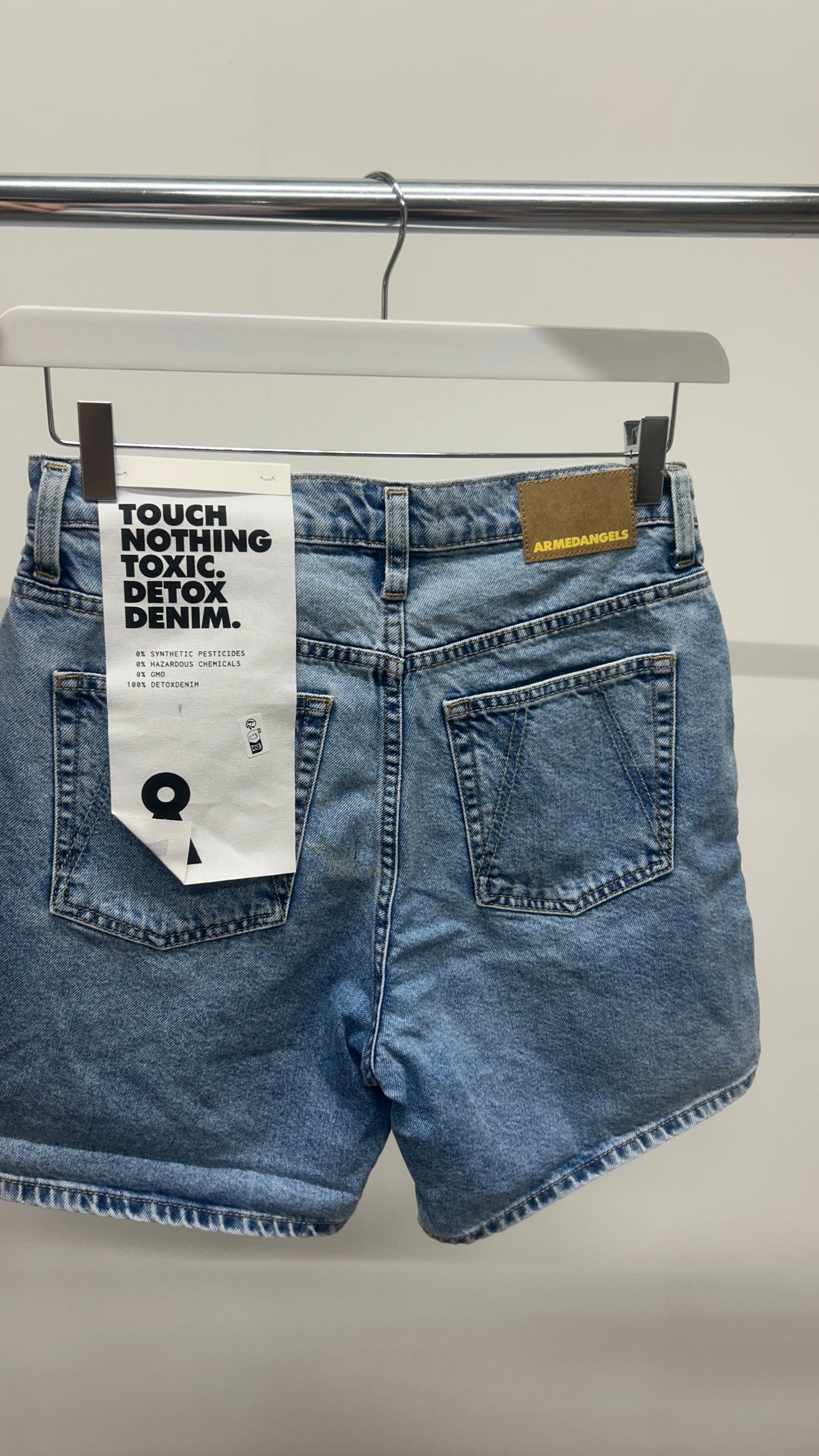 Short en jean en coton recyclé | bleu clair 'sheaari fresh blue'