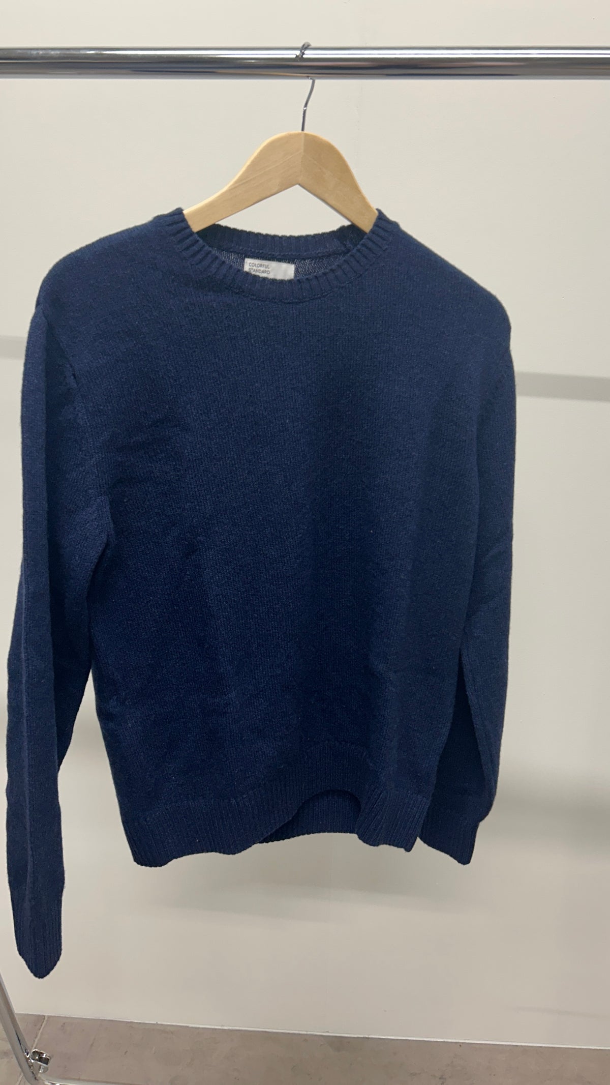 Pull en laine mérinos recyclée | bleu 'classic merino wool crew - marine blue'