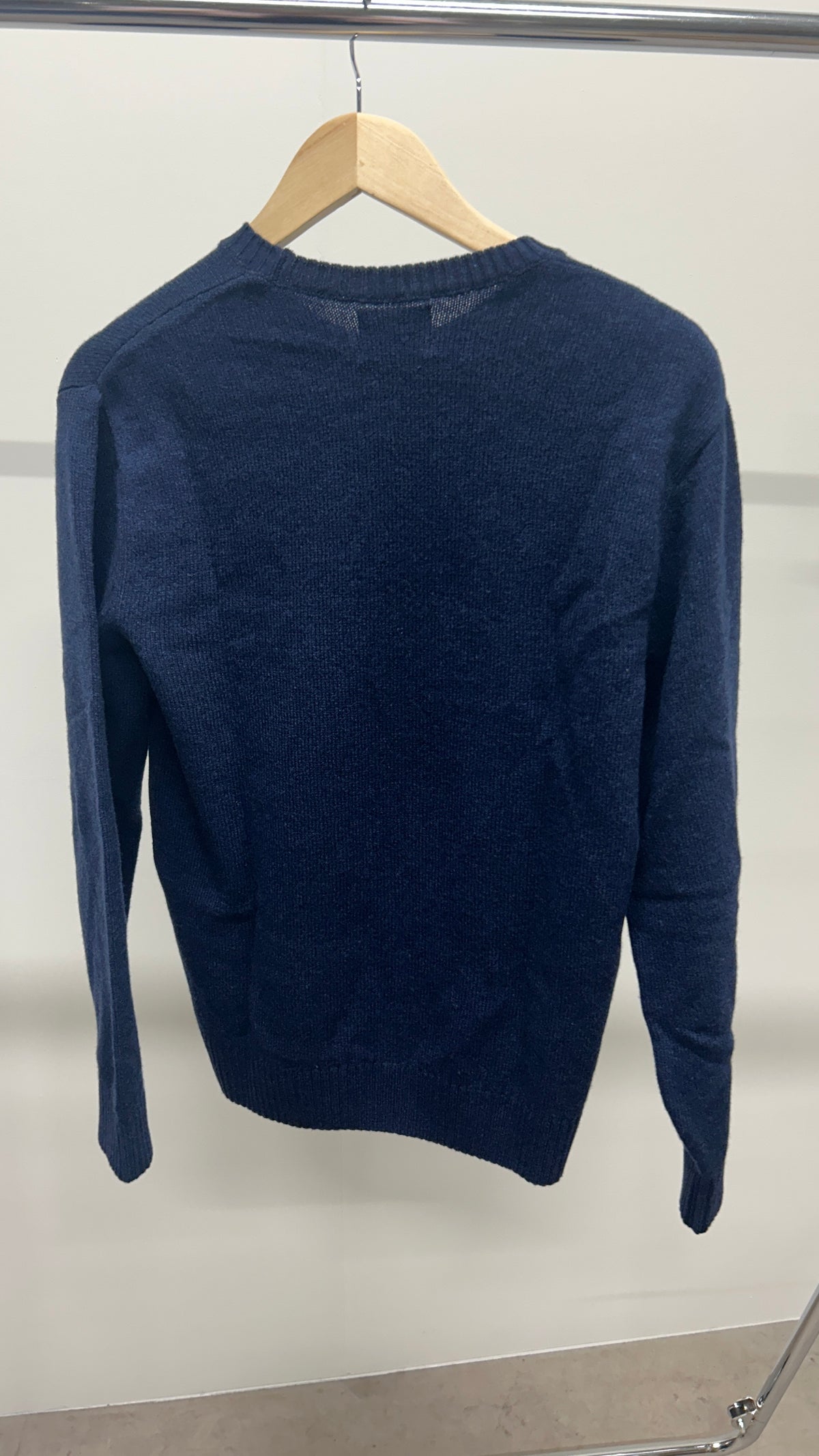 Pull en laine mérinos recyclée | bleu 'classic merino wool crew - marine blue'