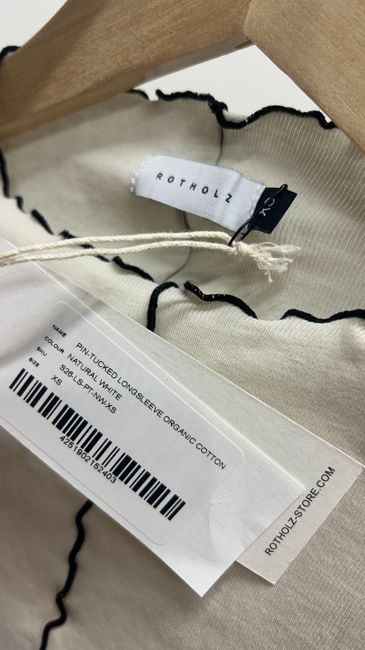 pin-tucked longsleeve organic cotton - nature white