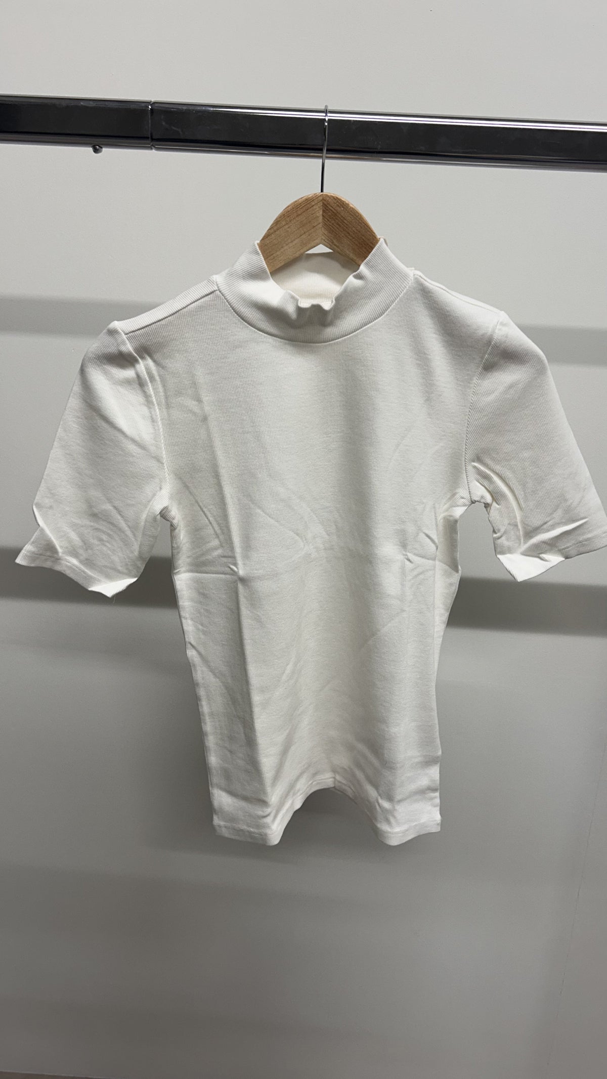 T-shirt côtelé en coton bio | blanc 'rib high neck short sleeved star white'