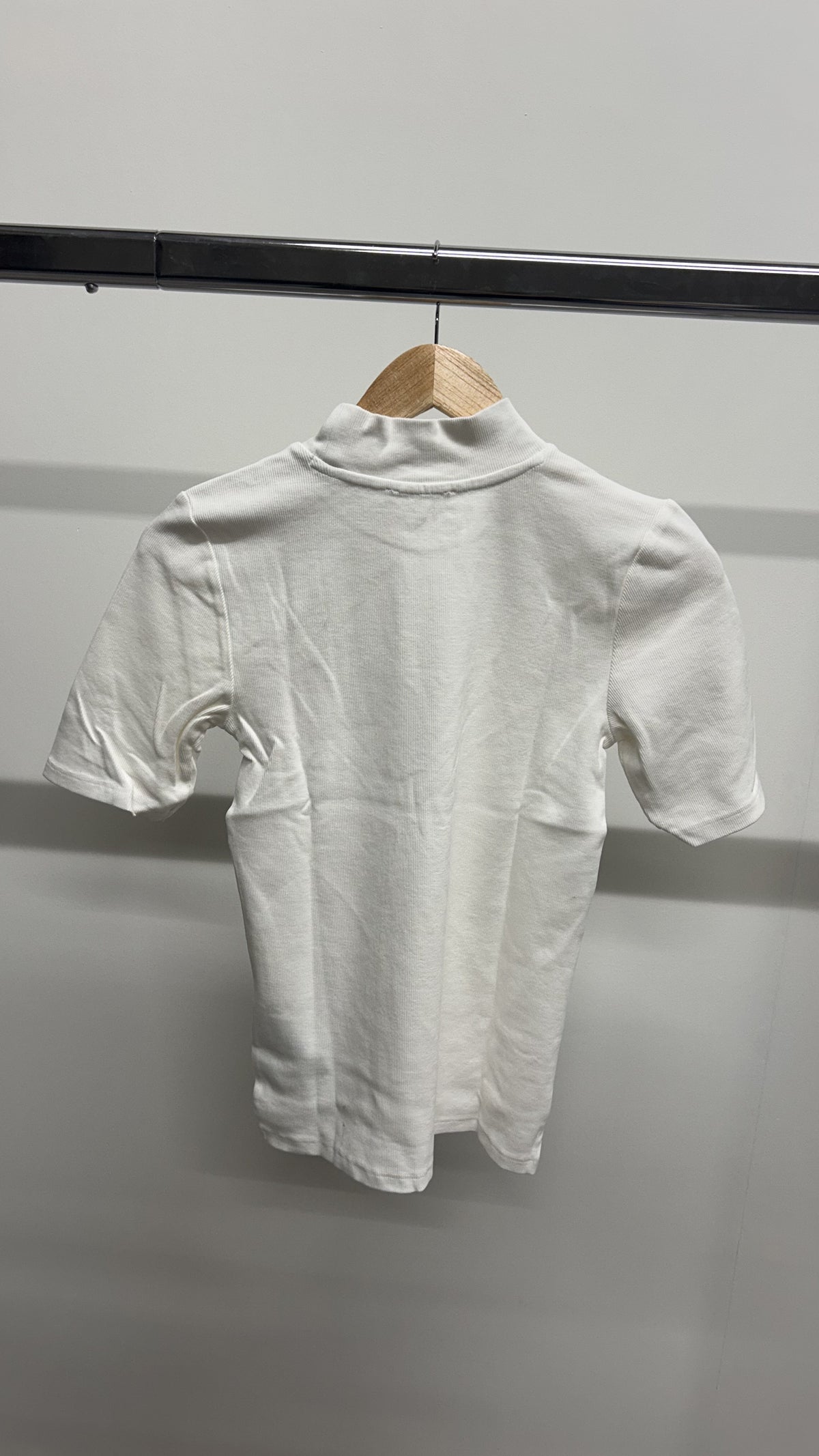 T-shirt côtelé en coton bio | blanc 'rib high neck short sleeved star white'