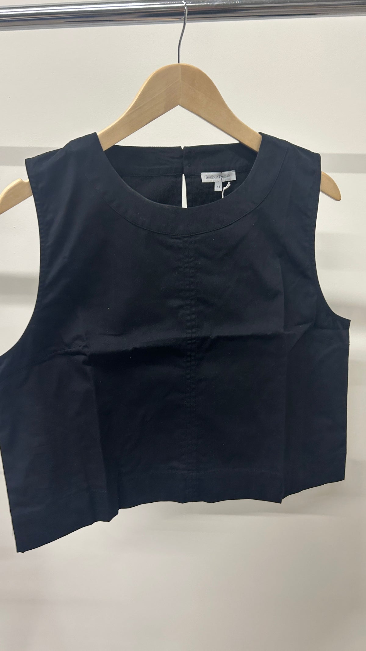 Top Maya noir