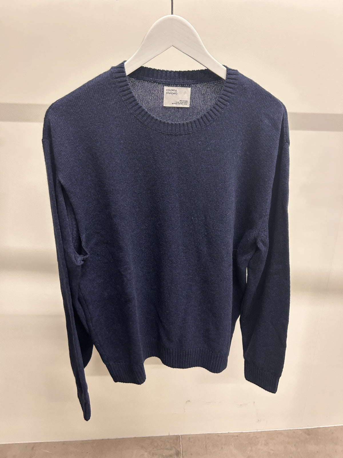 Pull col rond marine en laine mérinos recyclée - navy blue