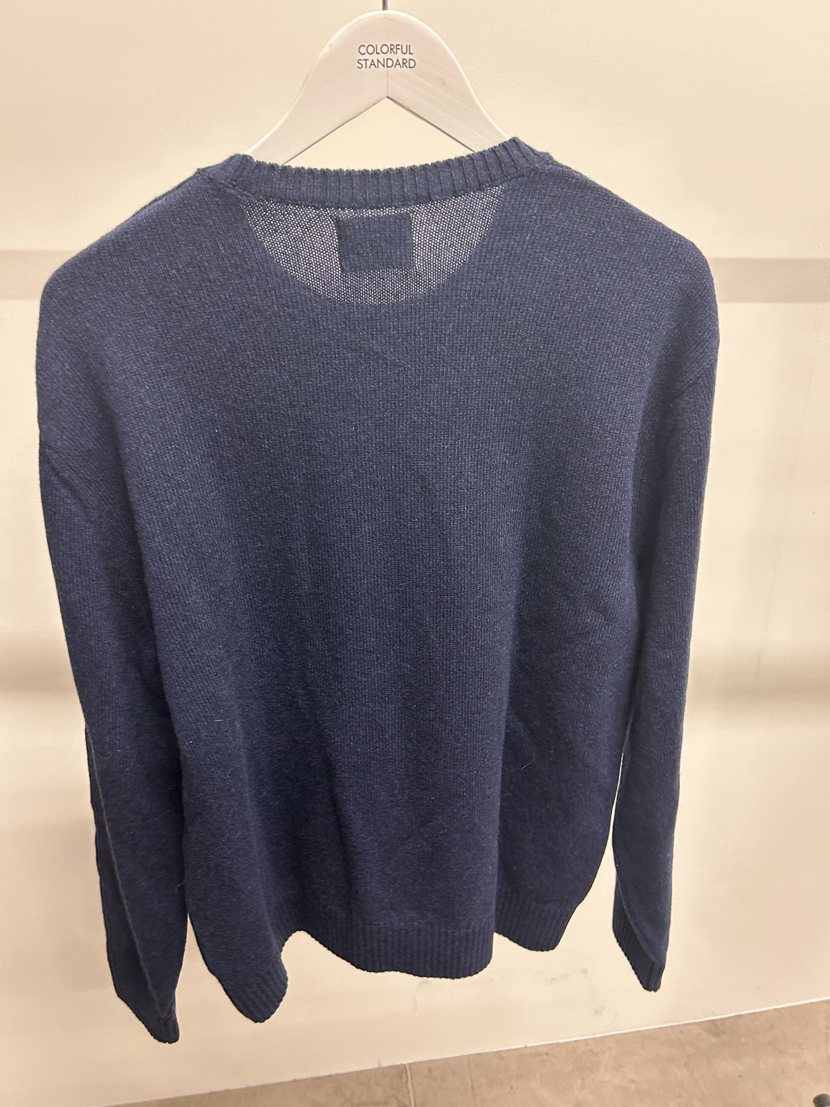 Pull col rond marine en laine mérinos recyclée - navy blue