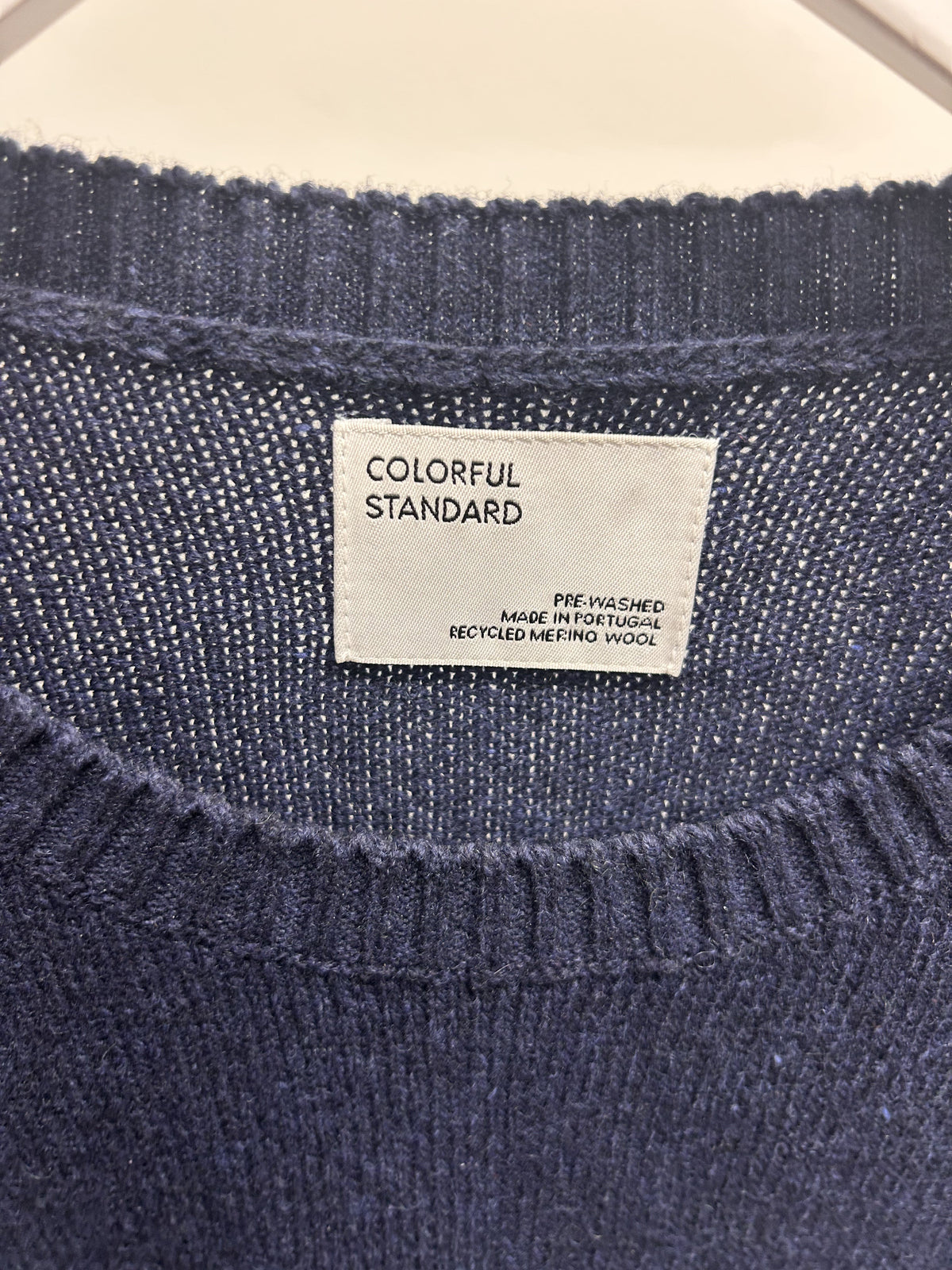 Pull col rond marine en laine mérinos recyclée - navy blue