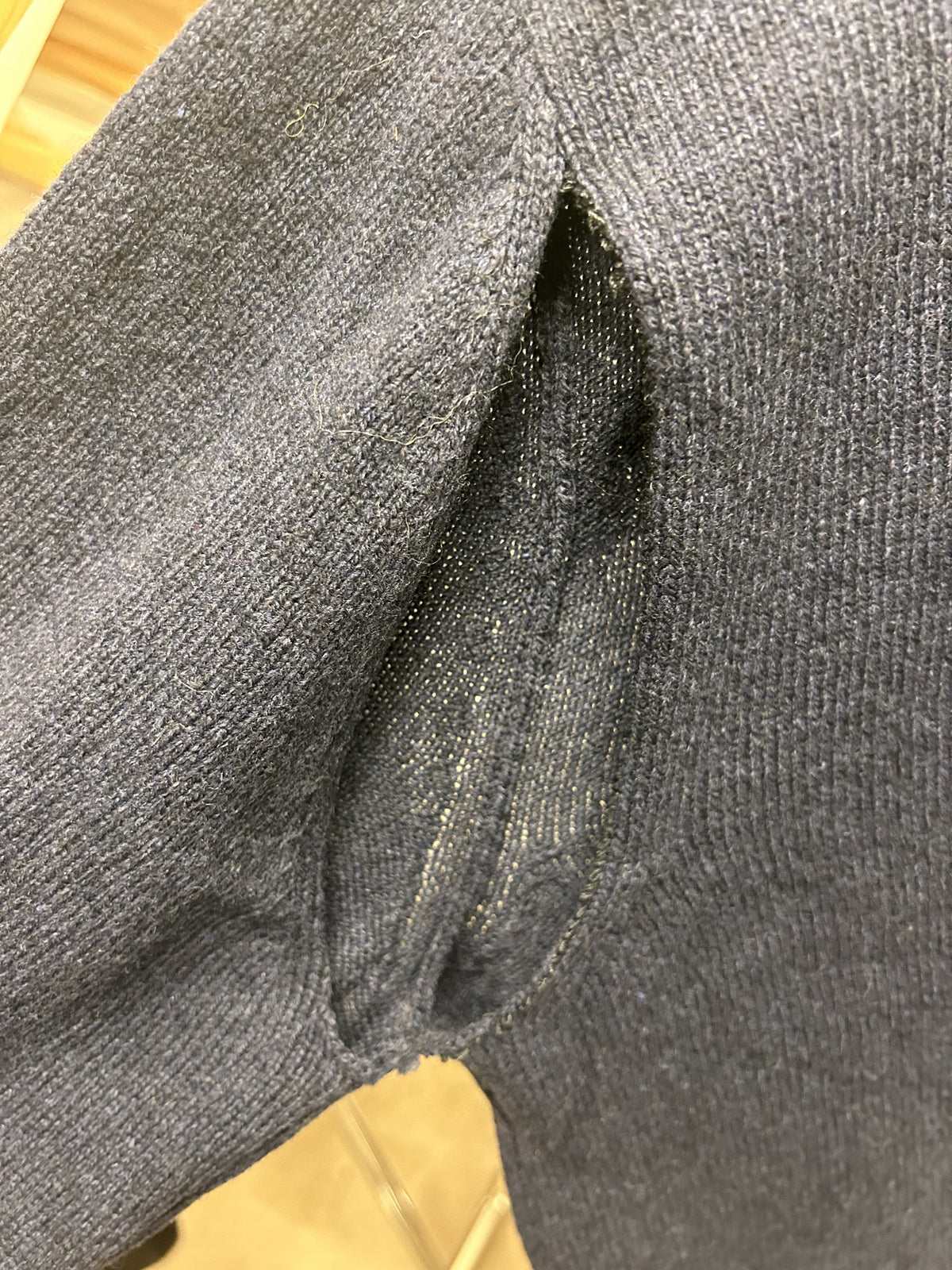 Pull col rond marine en laine mérinos recyclée - navy blue