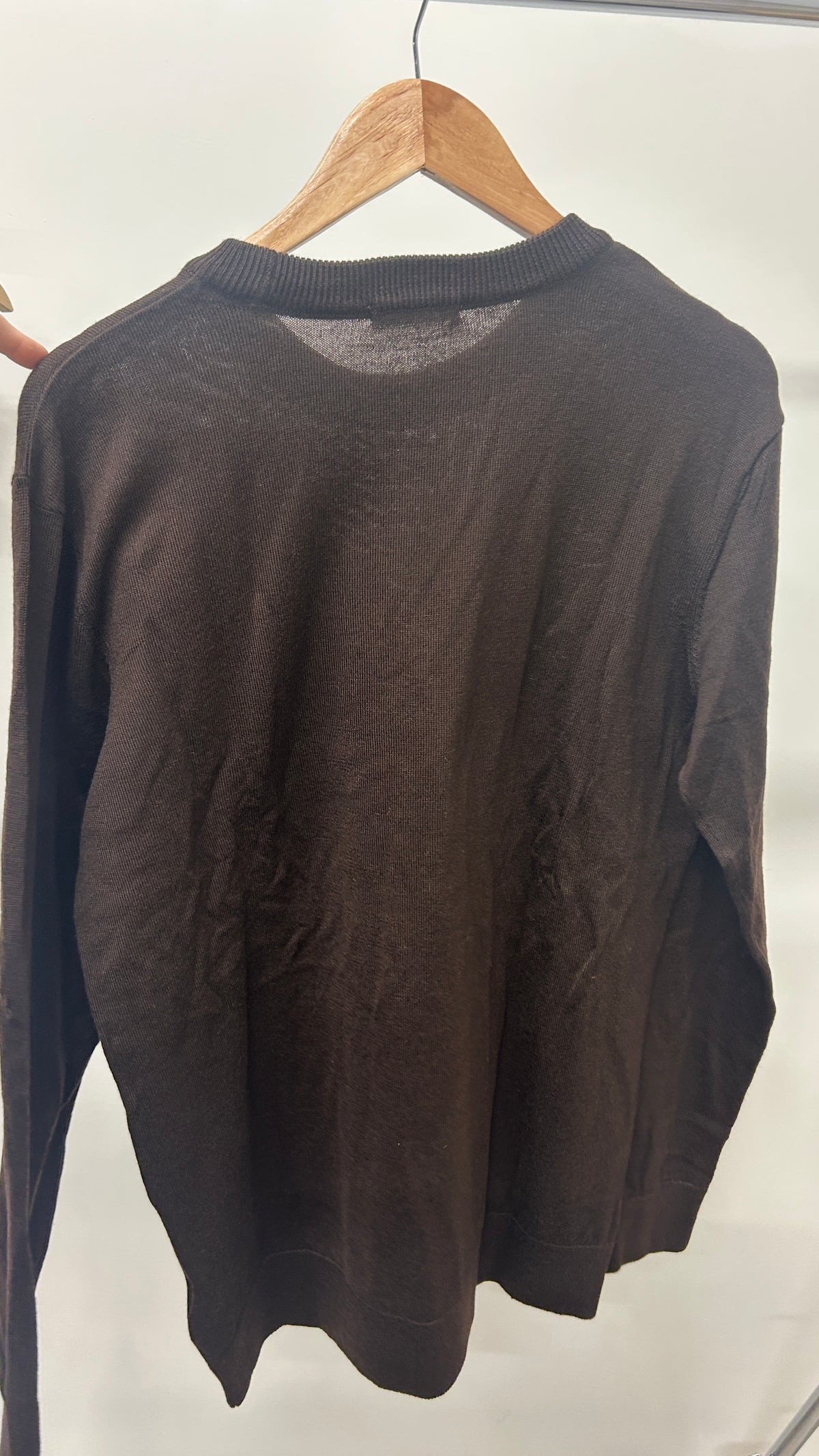 Pull léger en laine mérinos certifiée | marron 'karl regular merino knit crew neck'