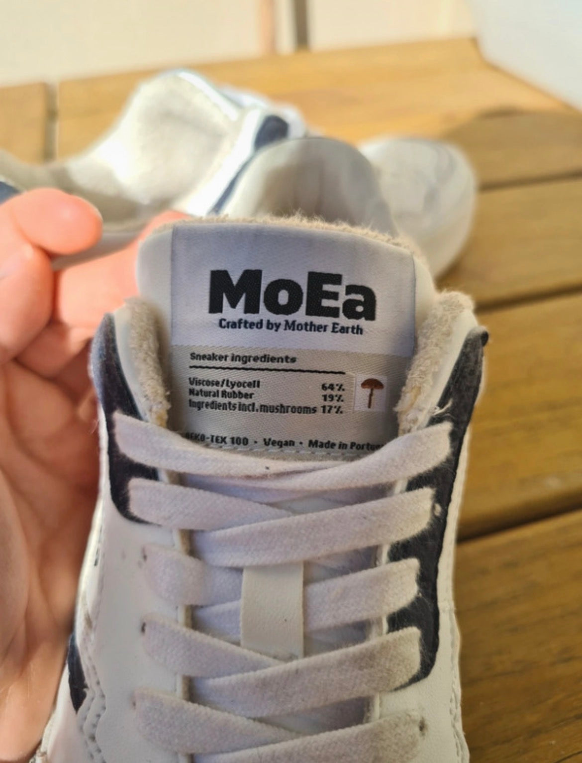 Baskets vegan en matière végétale | bleu 'gen 1 mushroom white & navy'