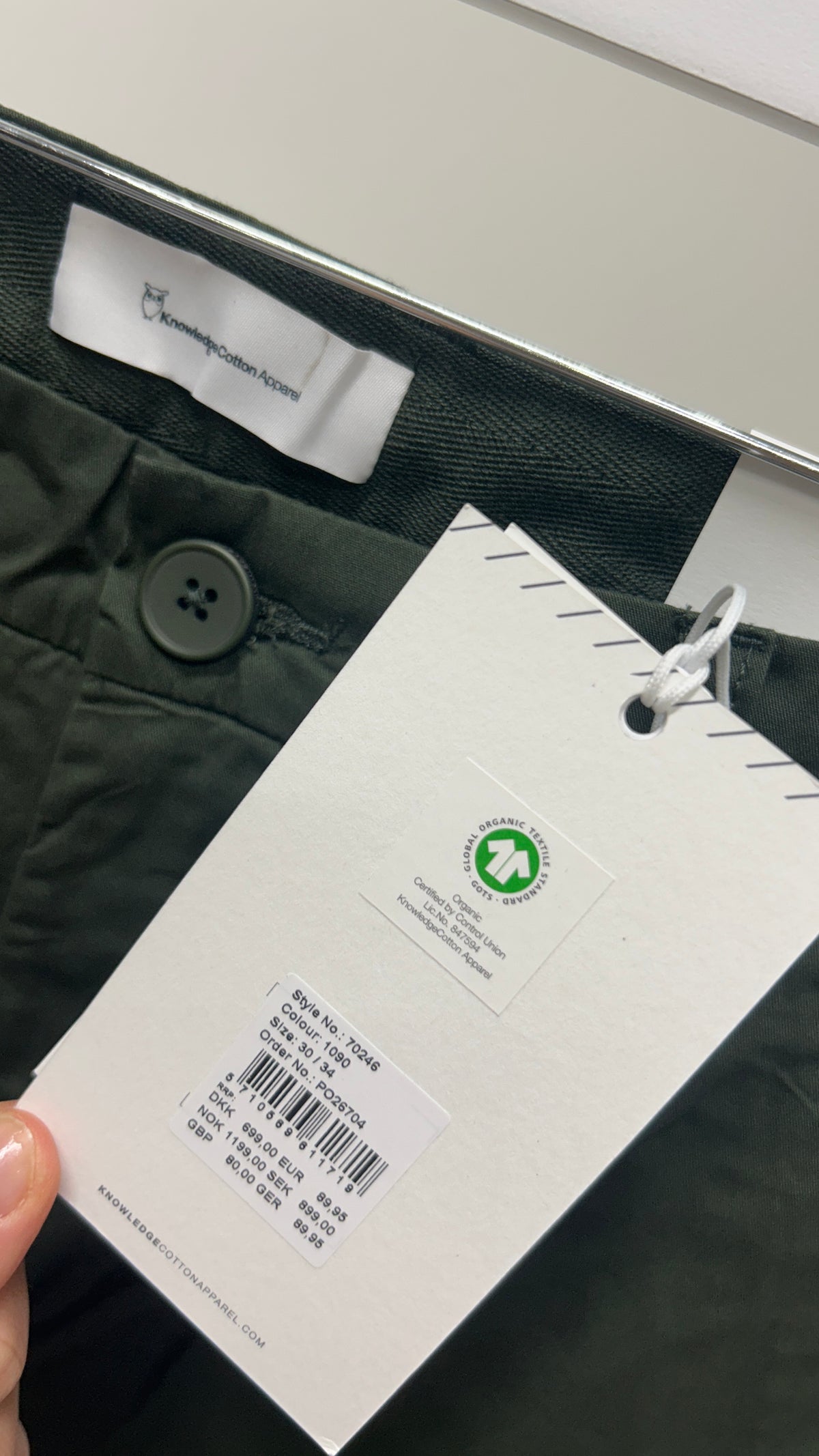 Chino en popeline coton bio | vert forêt 'chuck regular poplin pant forrest night'