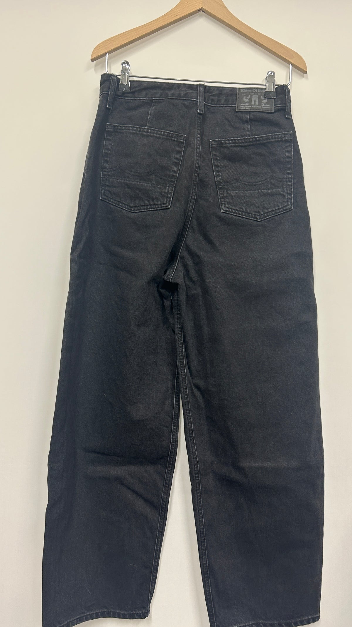 Jean ballon en coton recyclé | noir 'leila cropped - holo black used'