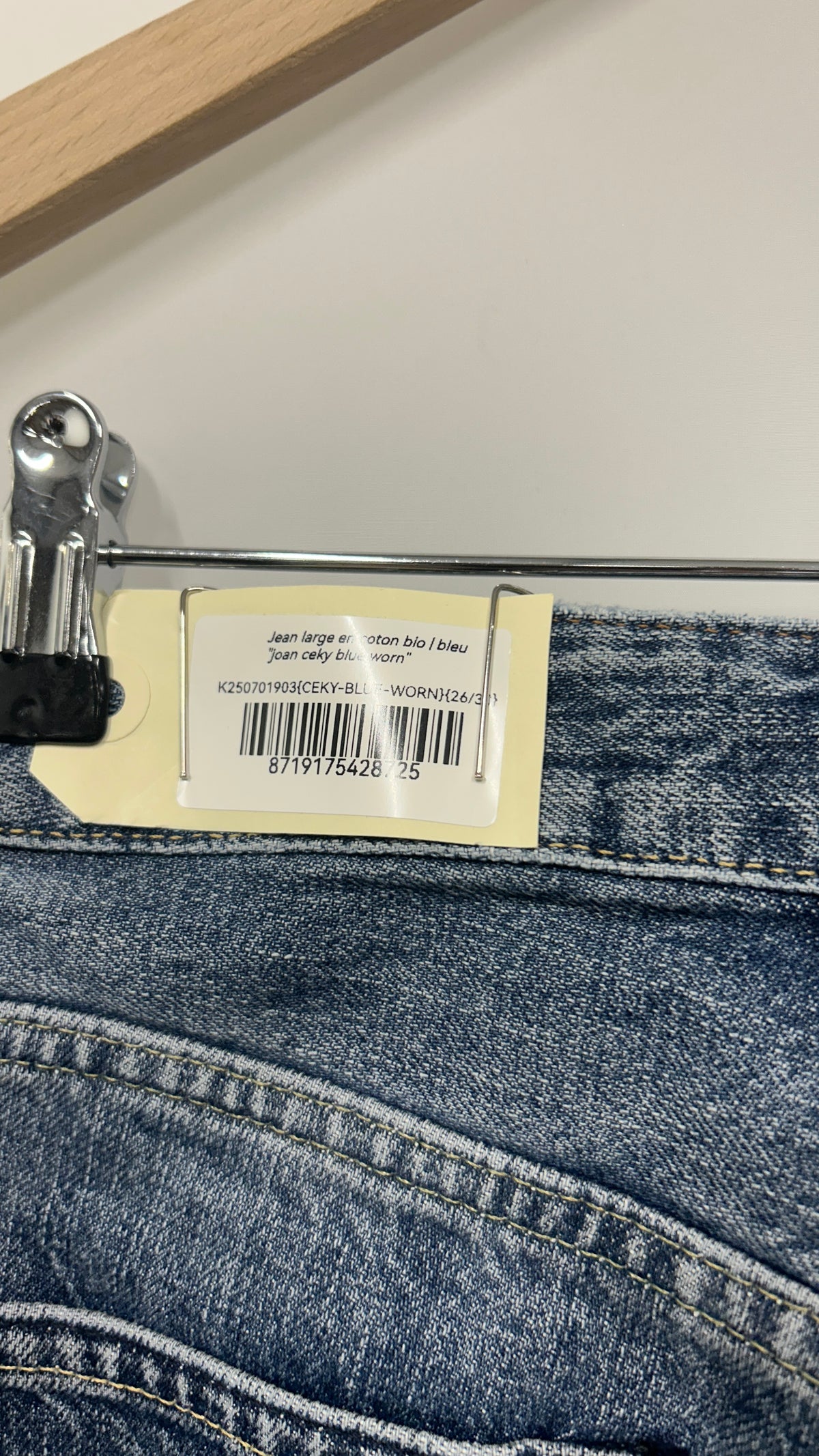 jean large en coton bio Kings Of Indigo 'Joan Ceky Blue Worn'