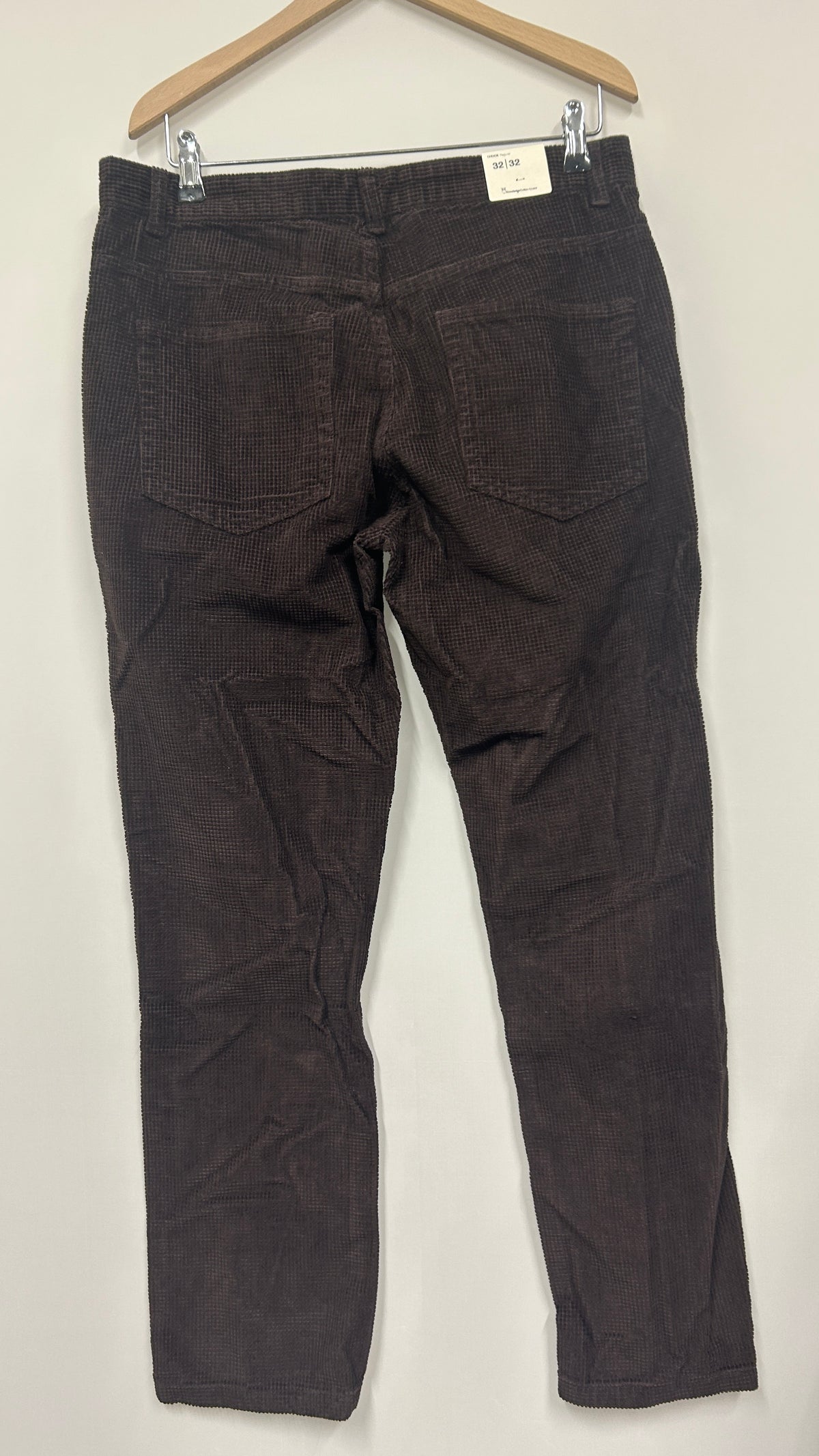 Pantalon droit velours en coton bio | marron 'chuck 5-pocket corduroy - chocolate torte'