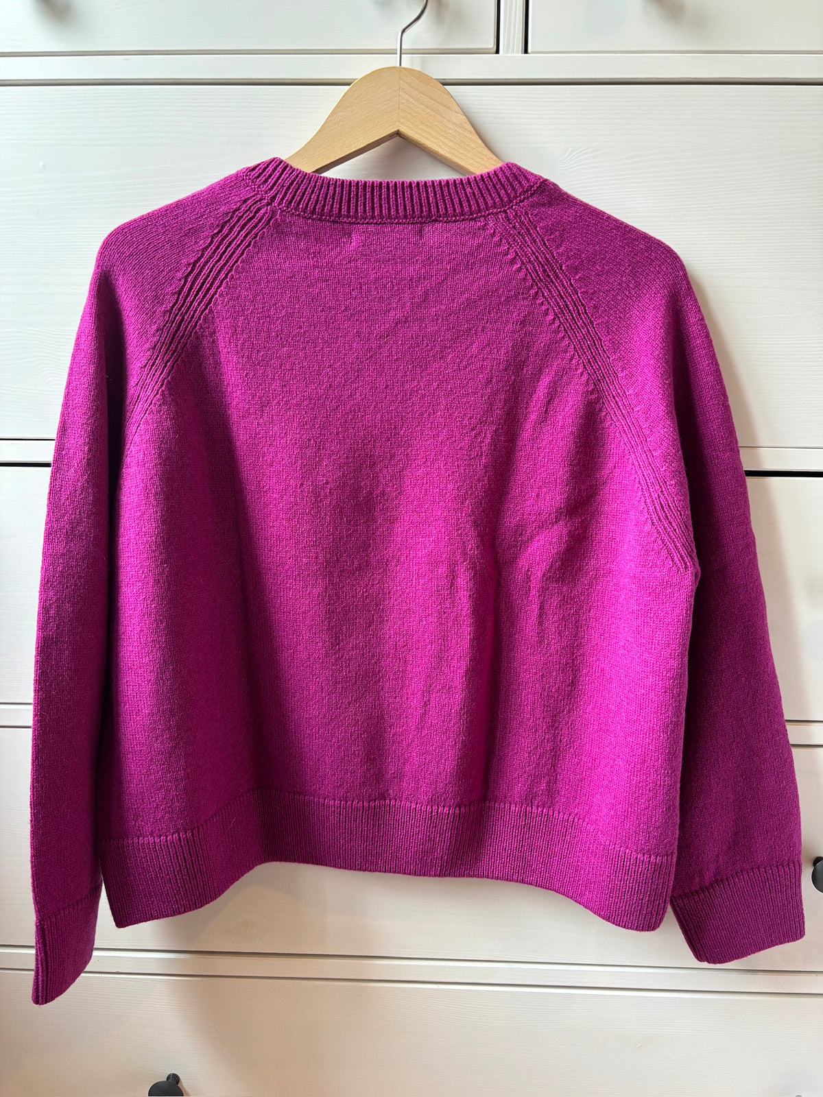 Pull boxy en laine mérinos recyclée | rose magenta