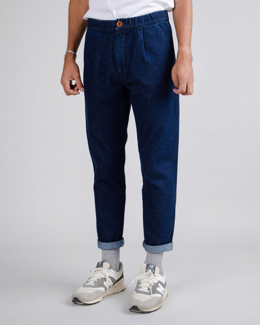 Chino en coton bio et recyclé | Bleu "comfort chino indigo blue"