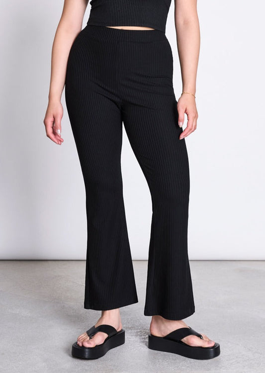 Pantalon évasé côtelé en tencel | noir "cove black"