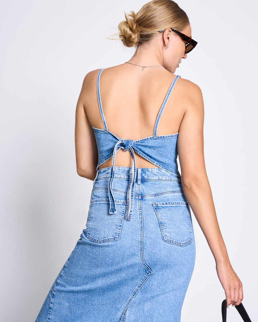 Top denim à bretelles en coton bio | bleu "sera light blue"