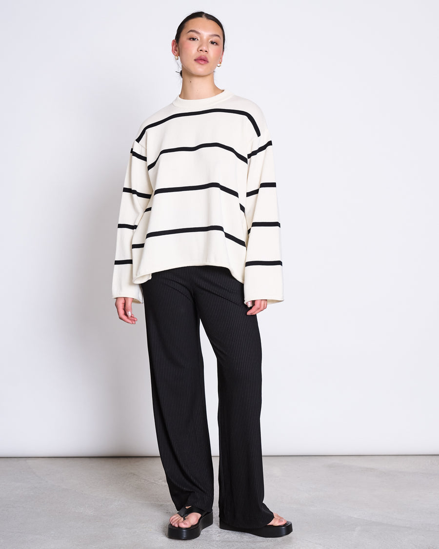 Pull ample col rond en coton bio | rayé noir et blanc "marta striped black"