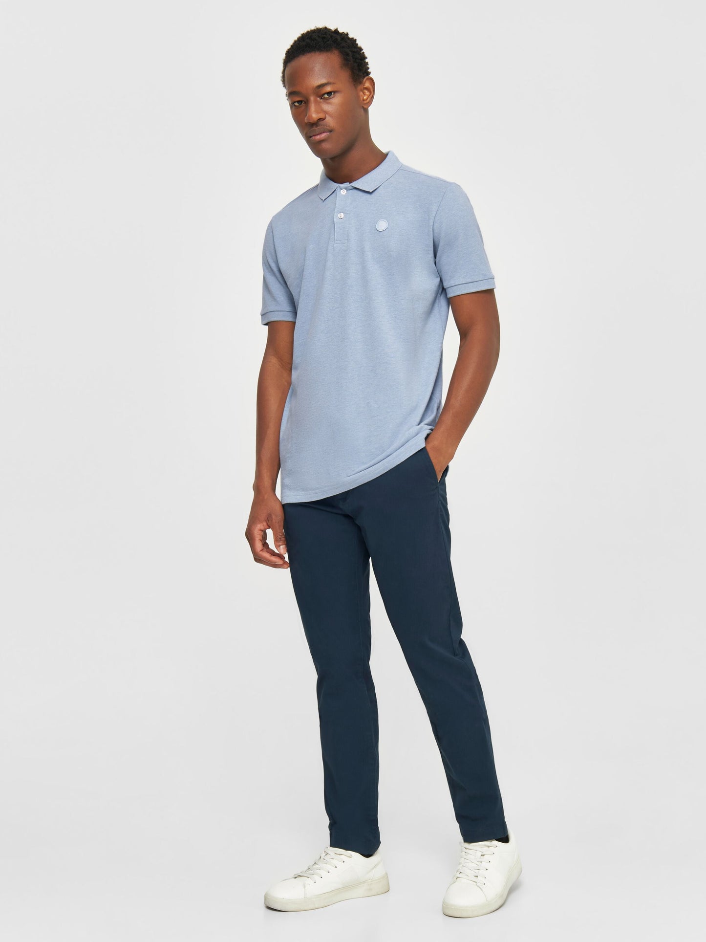 Polo en coton bio | Bleu clair "toke basic badge polo sky way melange"