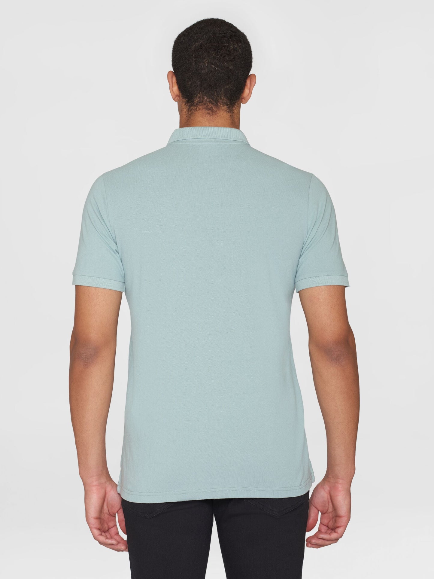 Polo en coton bio | Bleu gris "toke basic badge polo gray mist"