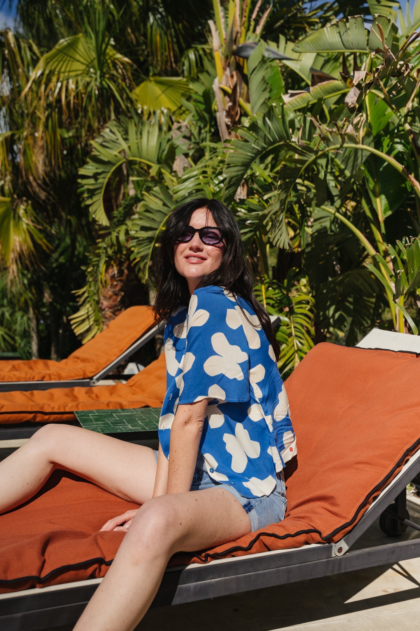 Chemiser à motifs en ecovero | bleu "big butterfly libelula blouse"
