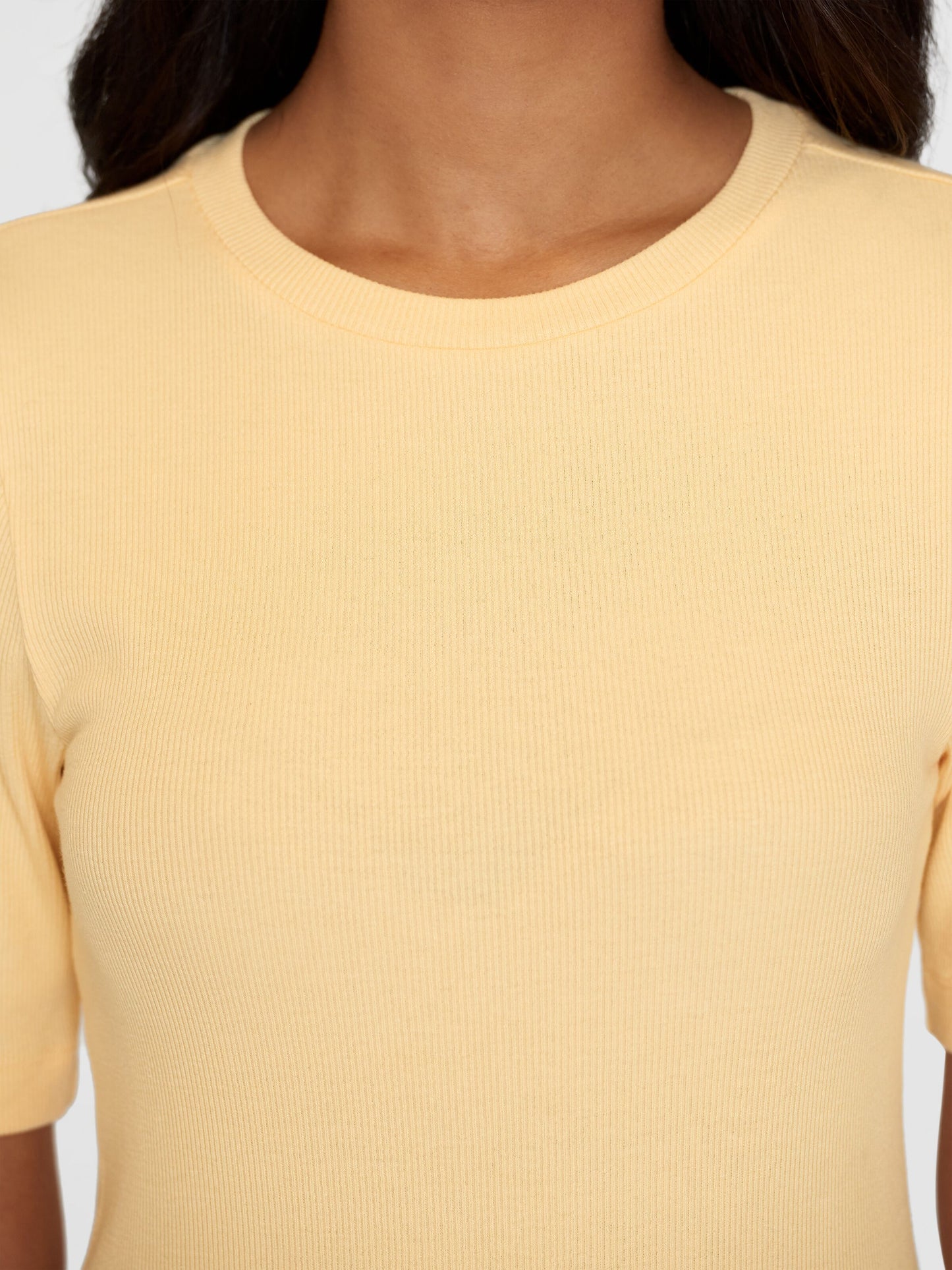 T-shirt côtelé en coton bio | jaune "rib t-shirt impala"