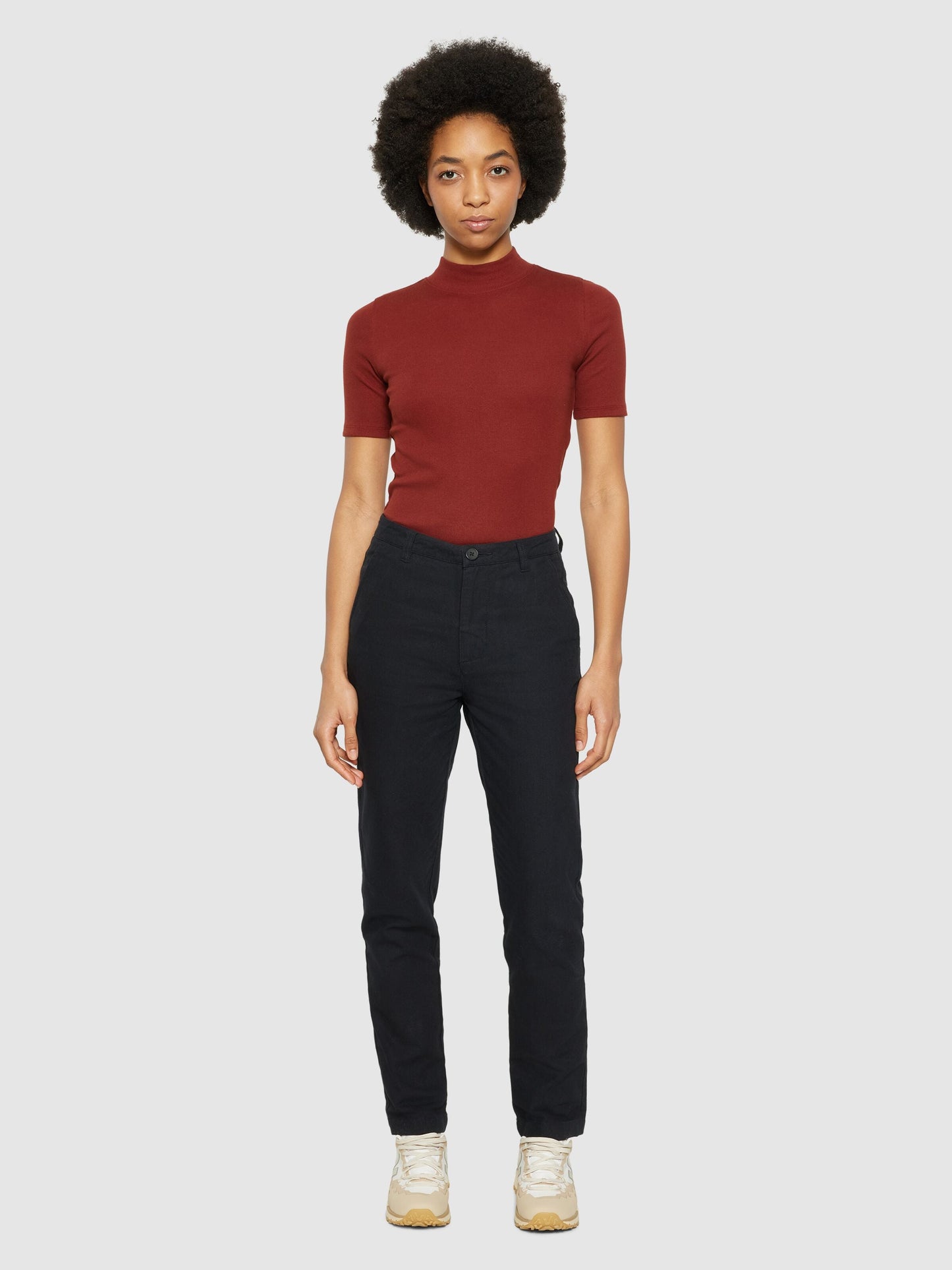 T-shirt côtelé en coton bio | rouge "rib high neck short sleeved fired brick"