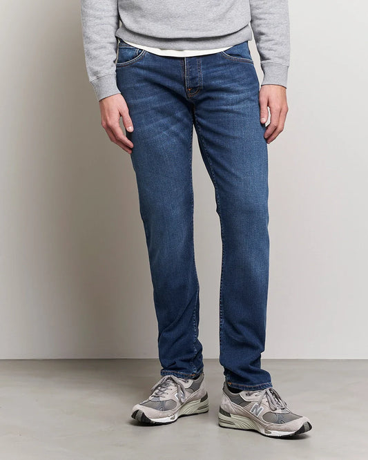 Jean slim en coton bio | bleu foncé "Grim Tim Indigo Myth"