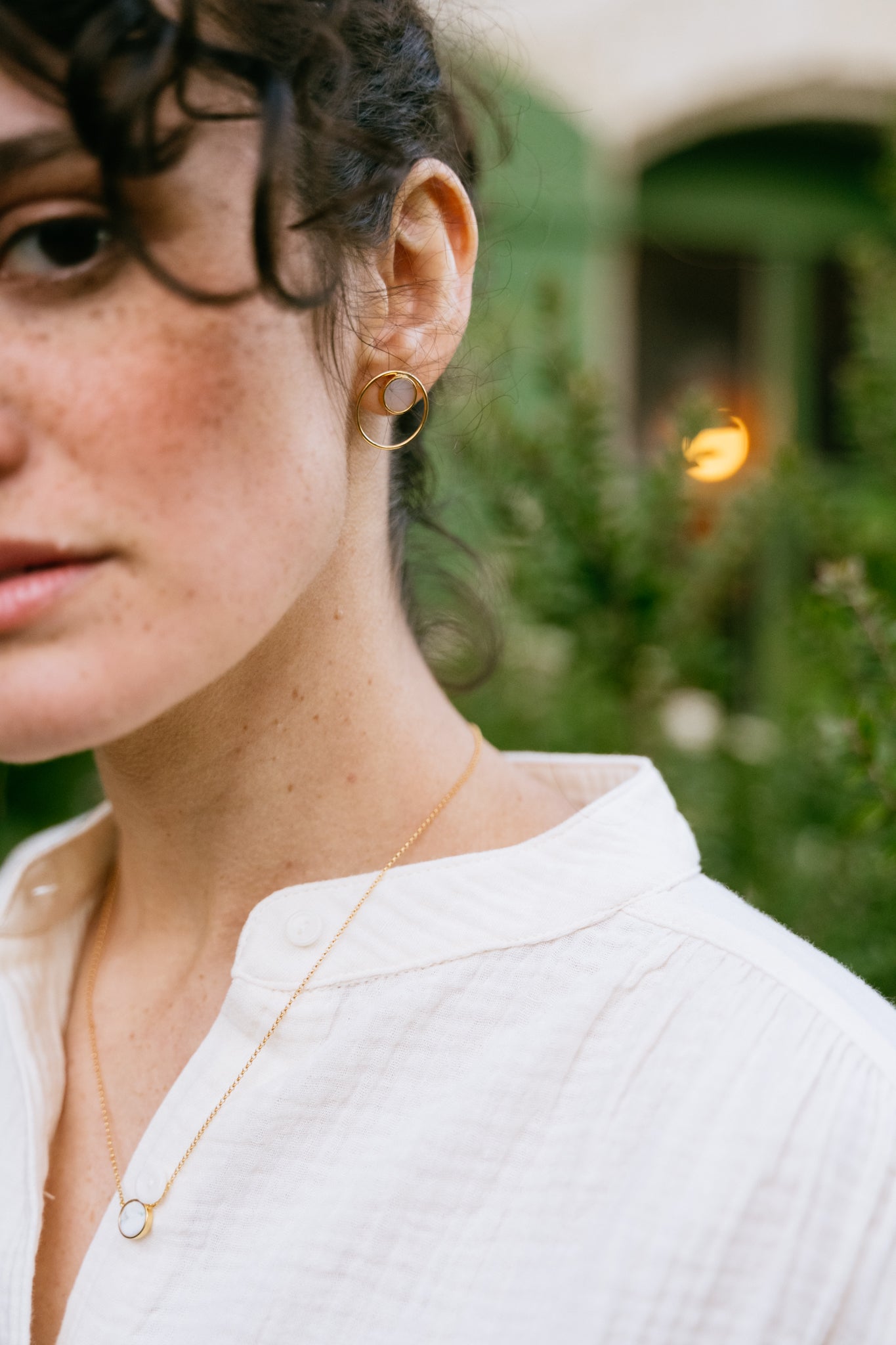 Boucles d'oreilles en argent plaqué or | Pierre en opale "earrings in circle gold"